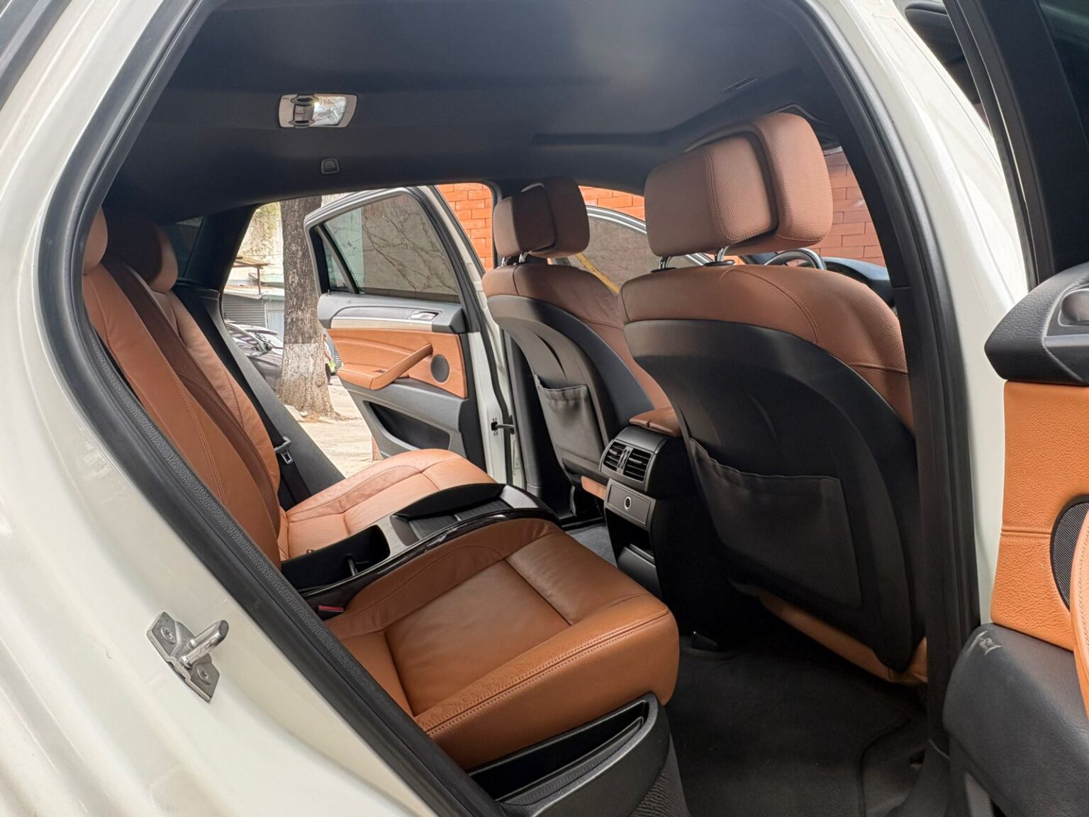 BMW-X6-30d-2011-610FBQ (10)