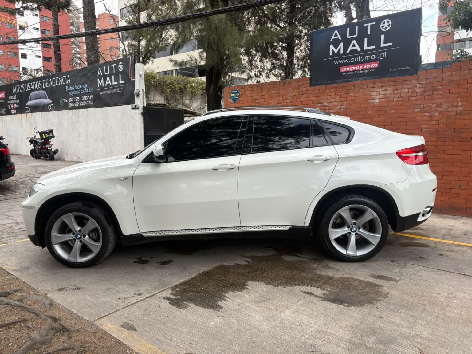BMW-X6-30d-2011-610FBQ (12)