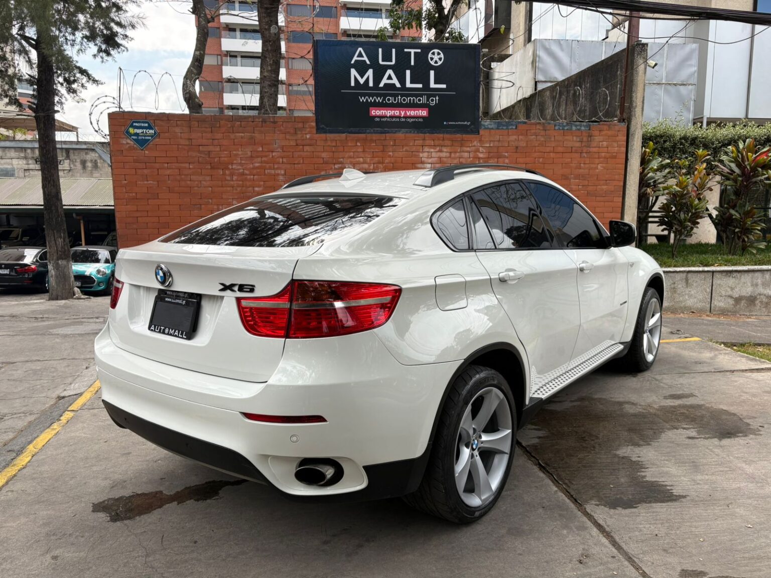 BMW-X6-30d-2011-610FBQ (7)