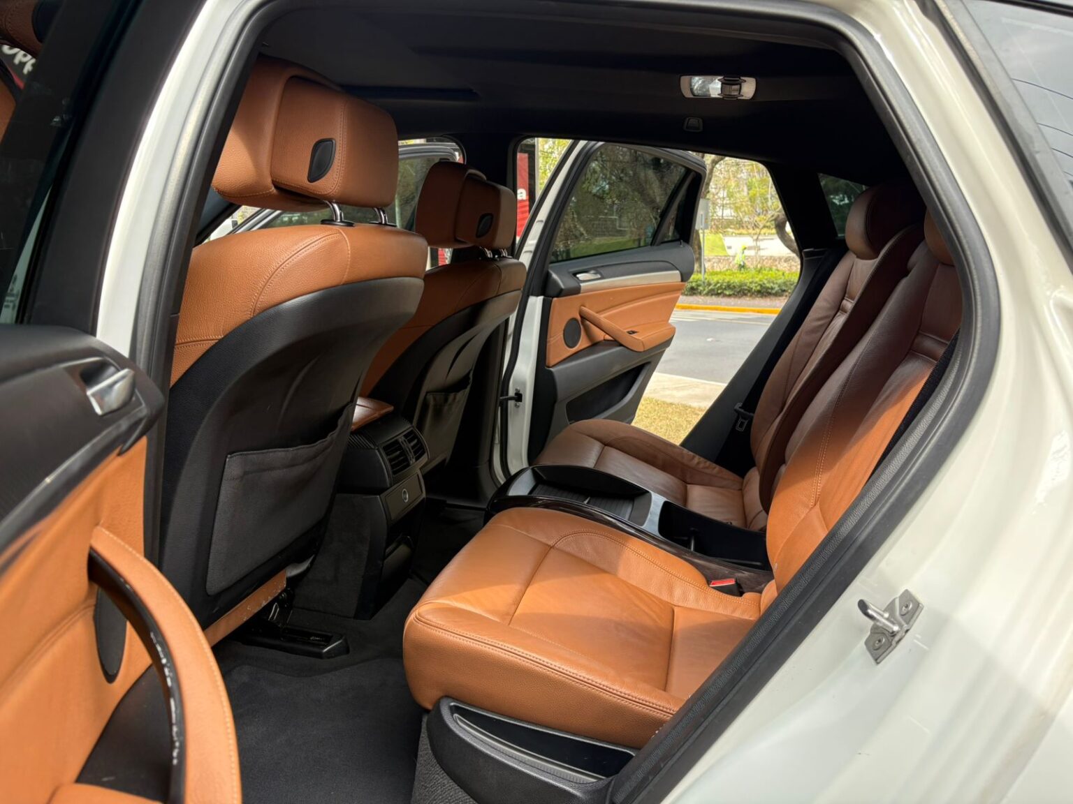 BMW-X6-30d-2011-610FBQ (9)