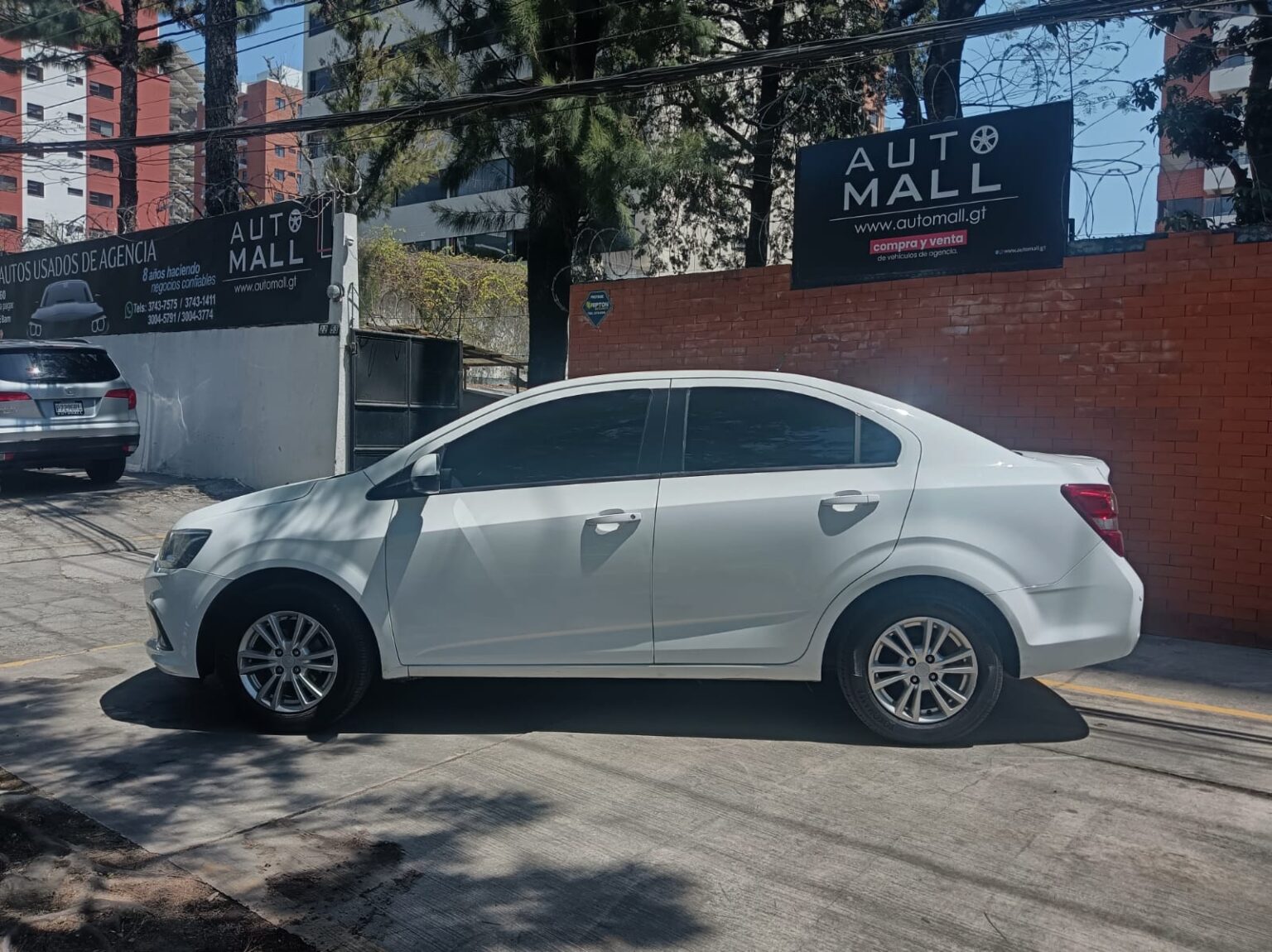 Chevrolet-Sonic-LT-2017-209GTH (1)