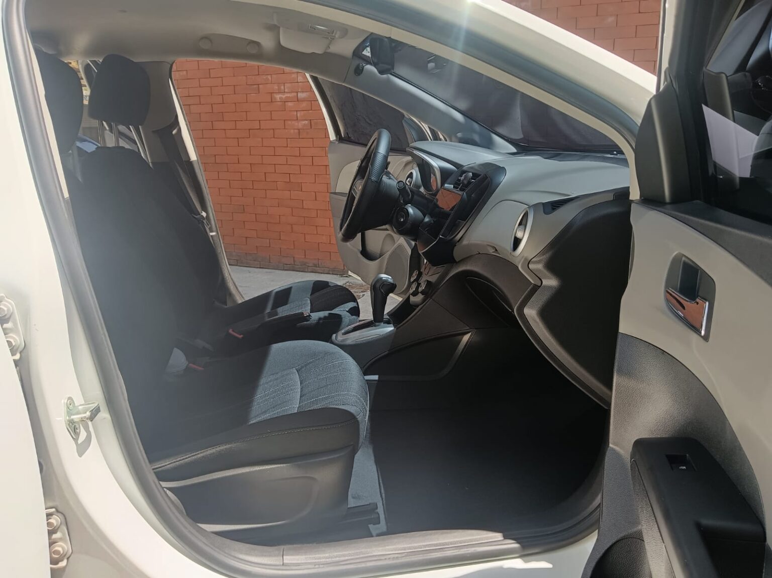 Chevrolet-Sonic-LT-2017-209GTH (10)