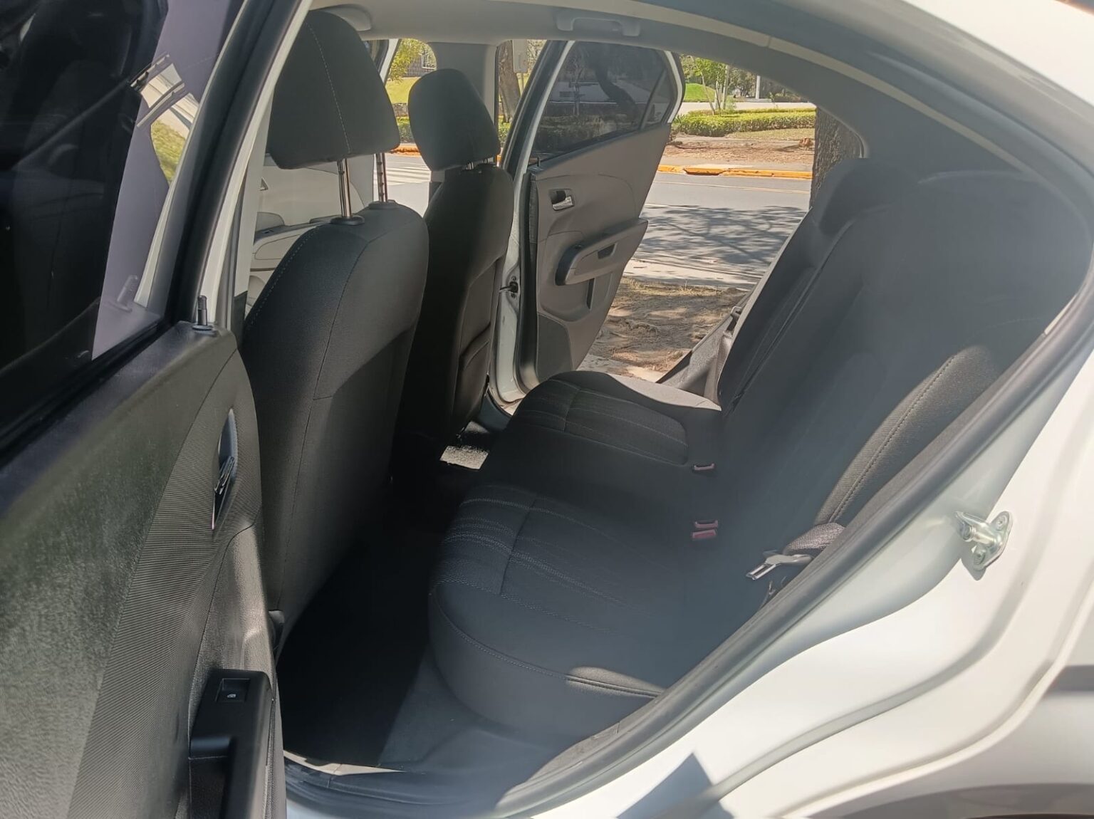 Chevrolet-Sonic-LT-2017-209GTH (12)