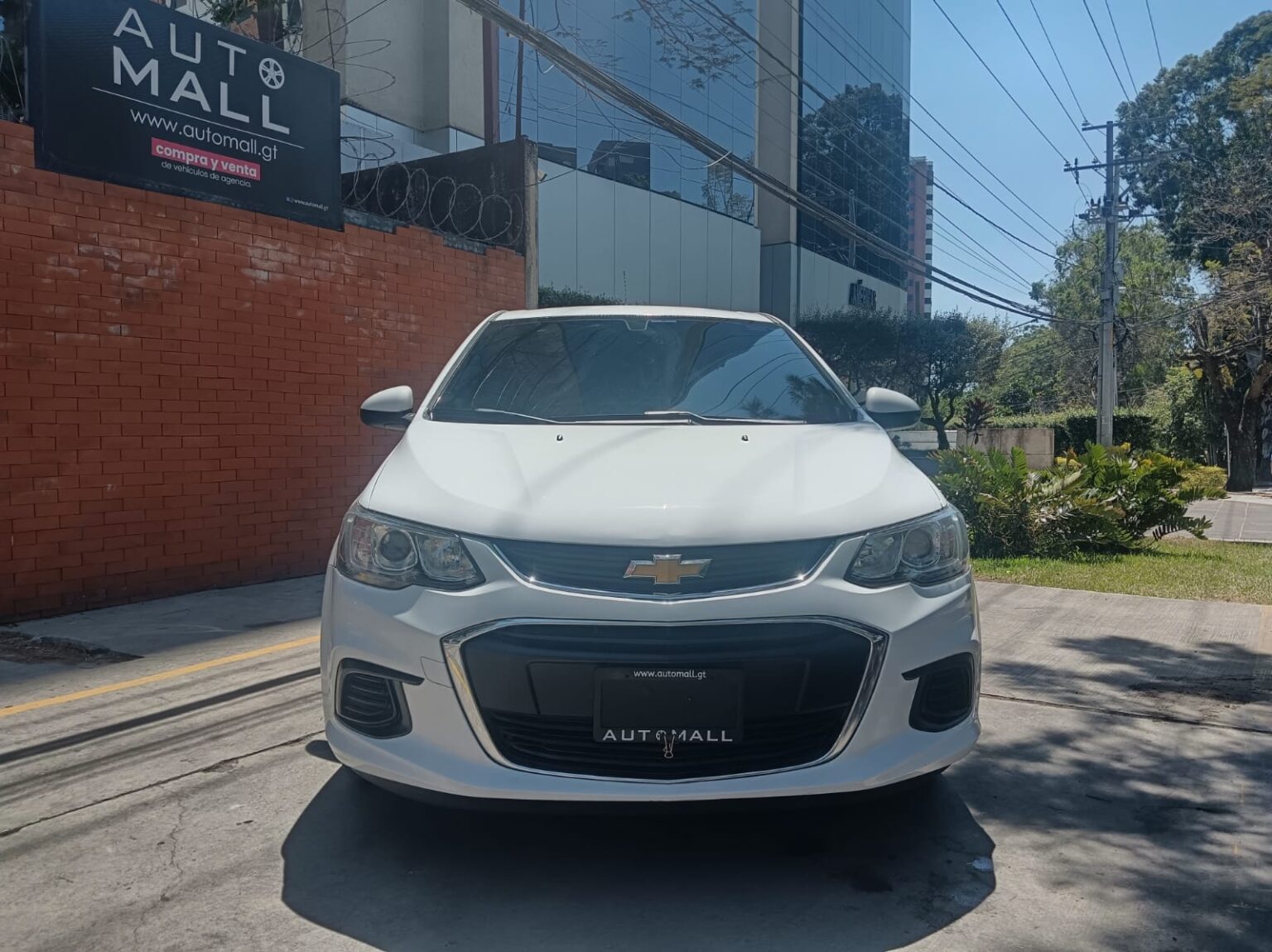 Chevrolet-Sonic-LT-2017-209GTH (3)