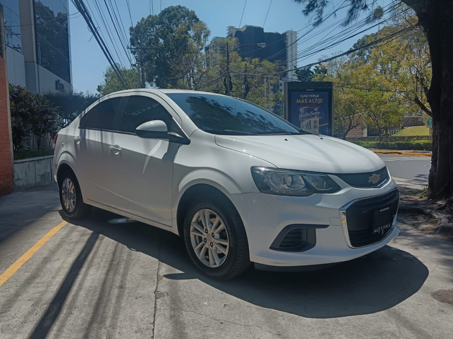 Chevrolet-Sonic-LT-2017-209GTH (5)
