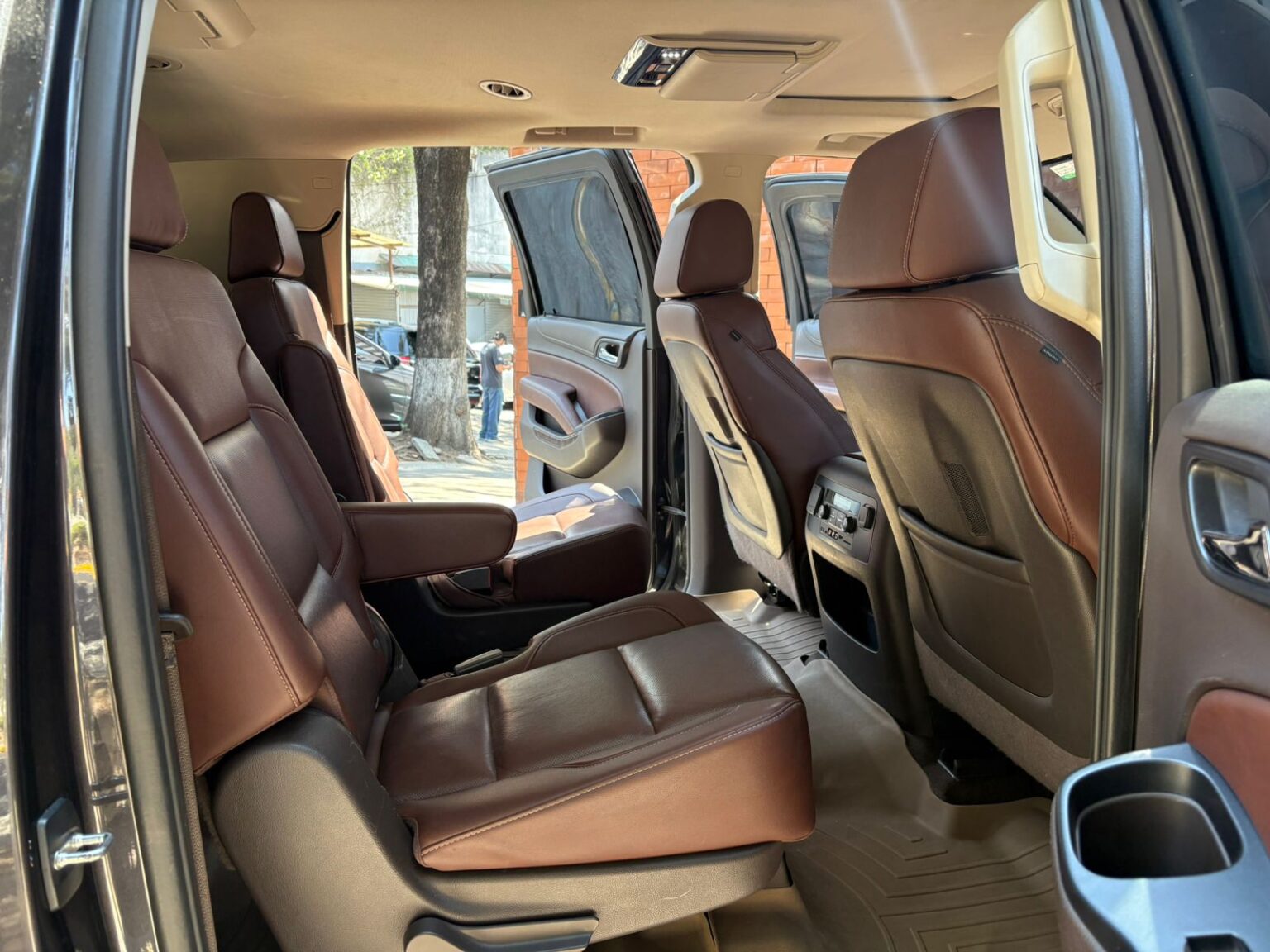 Chevrolet-Suburban-LTZ-blindada-2015-428FWD (11)