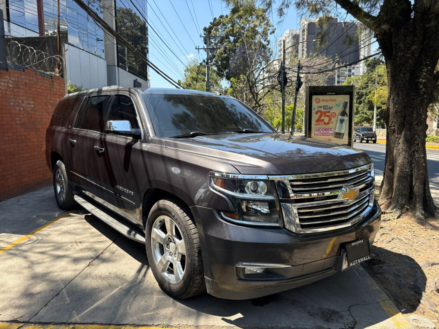 Chevrolet-Suburban-LTZ-blindada-2015-428FWD (3)