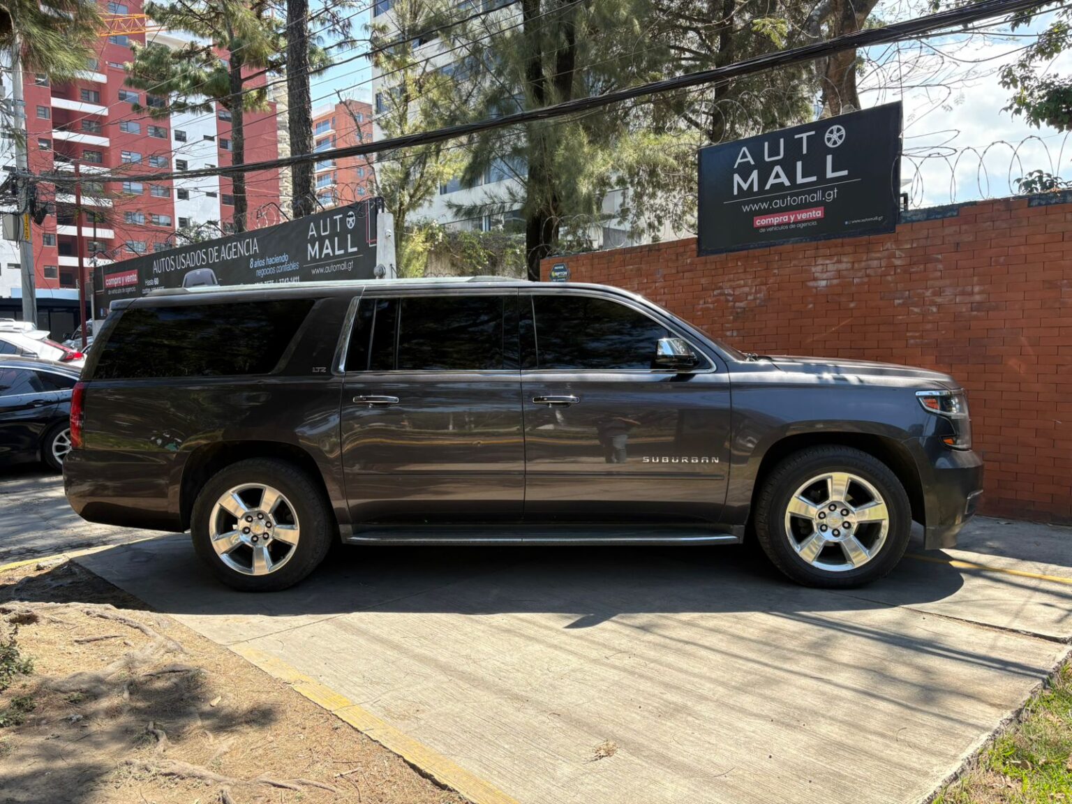 Chevrolet-Suburban-LTZ-blindada-2015-428FWD (5)