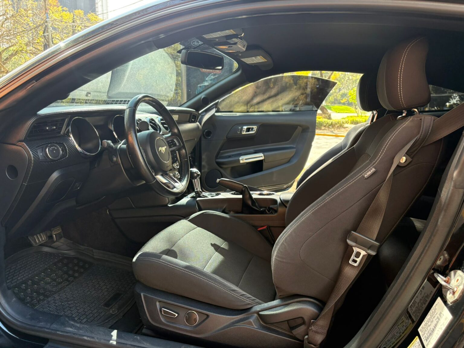 Ford-Mustang-2016-704HZH (8)