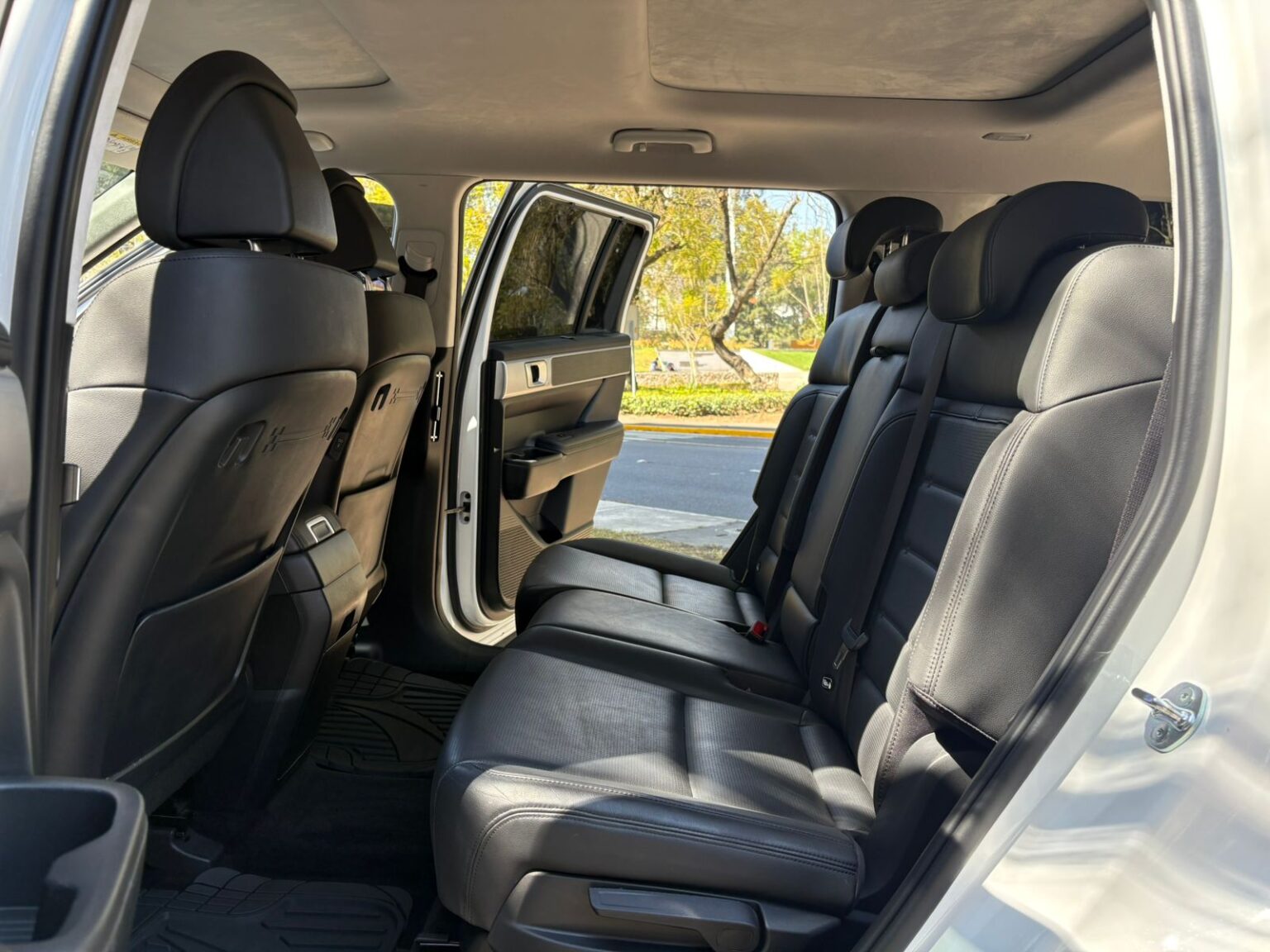 Hyundai-SantaFe-2025-095KVL (17)