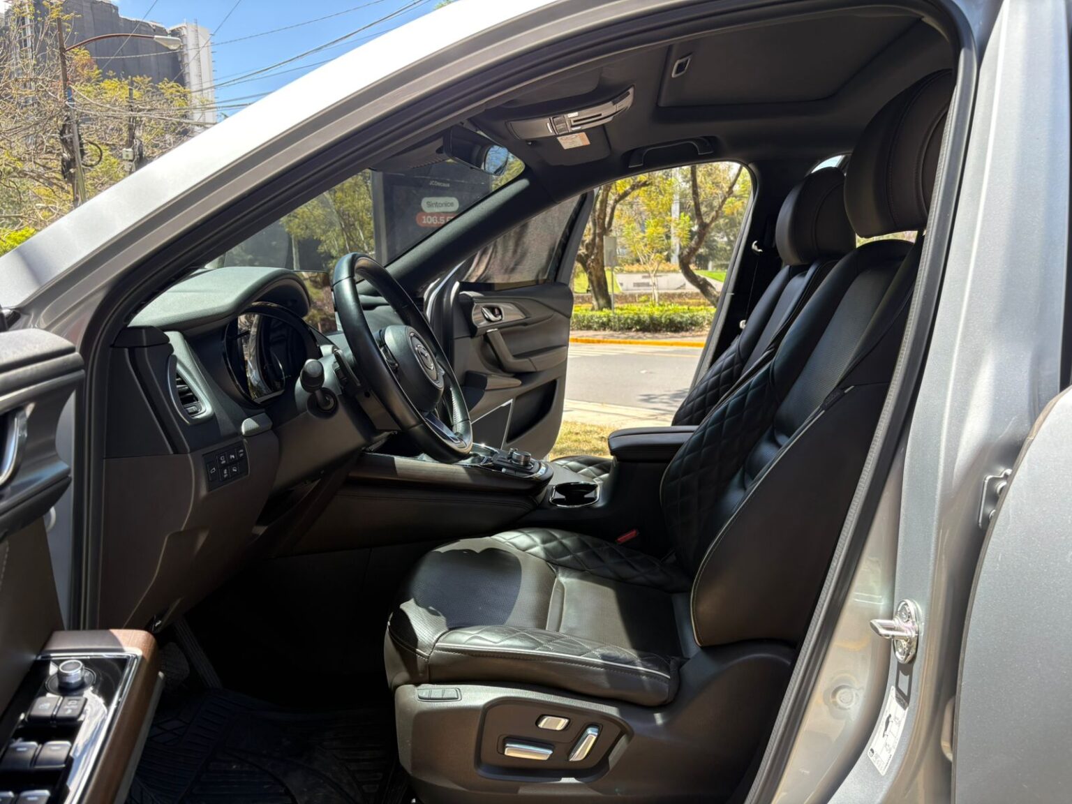 Mazda-CX9-2023-459JVT (15)