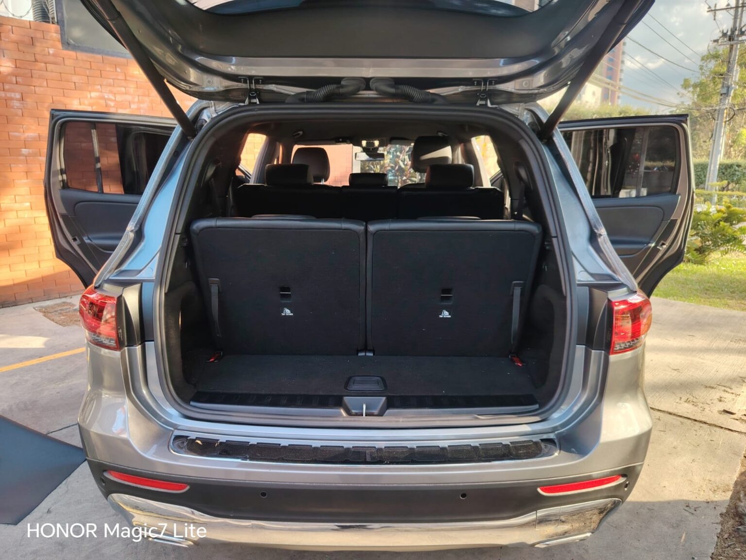 Mercedes-Benz-GLB200-2020-571HSP (10)