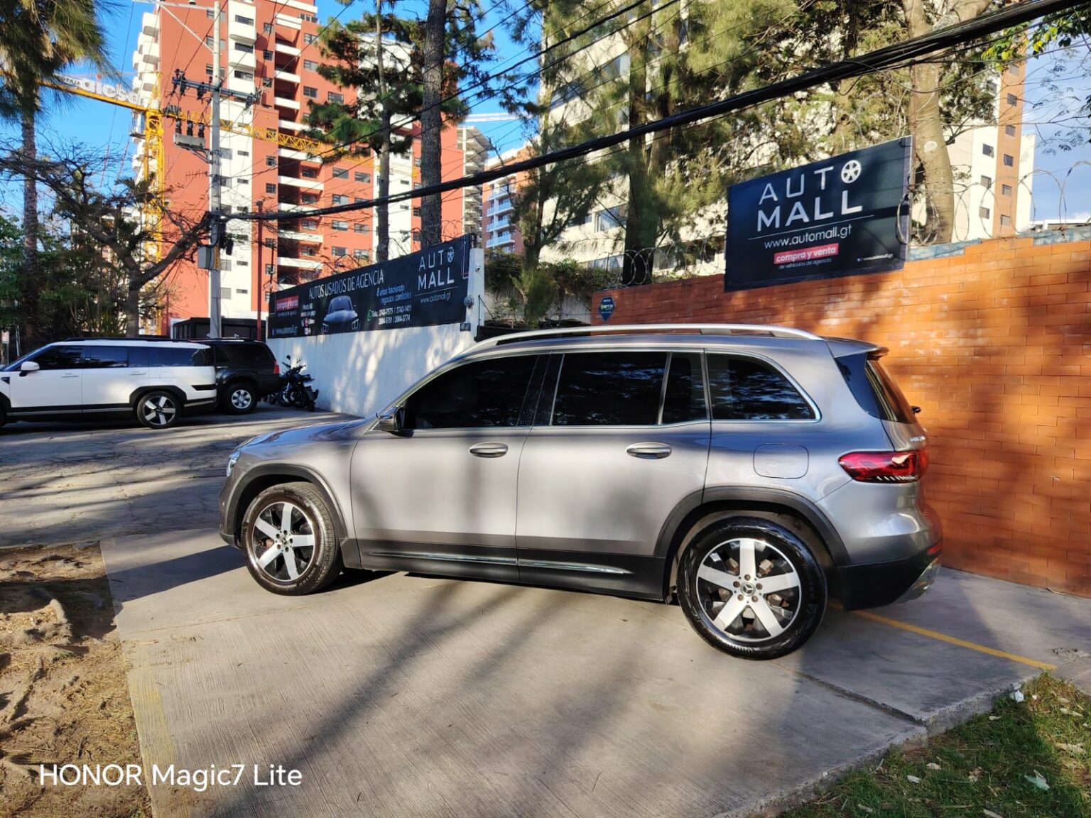 Mercedes-Benz-GLB200-2020-571HSP (15)