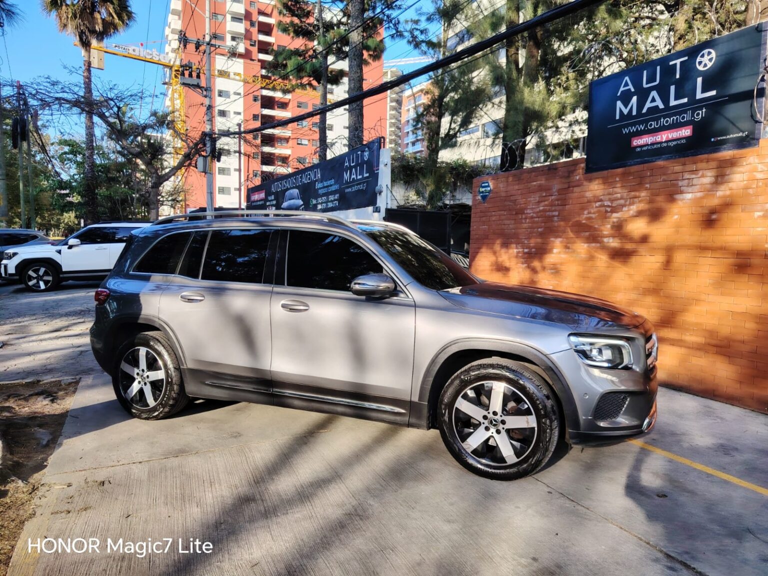 Mercedes-Benz-GLB200-2020-571HSP (16)