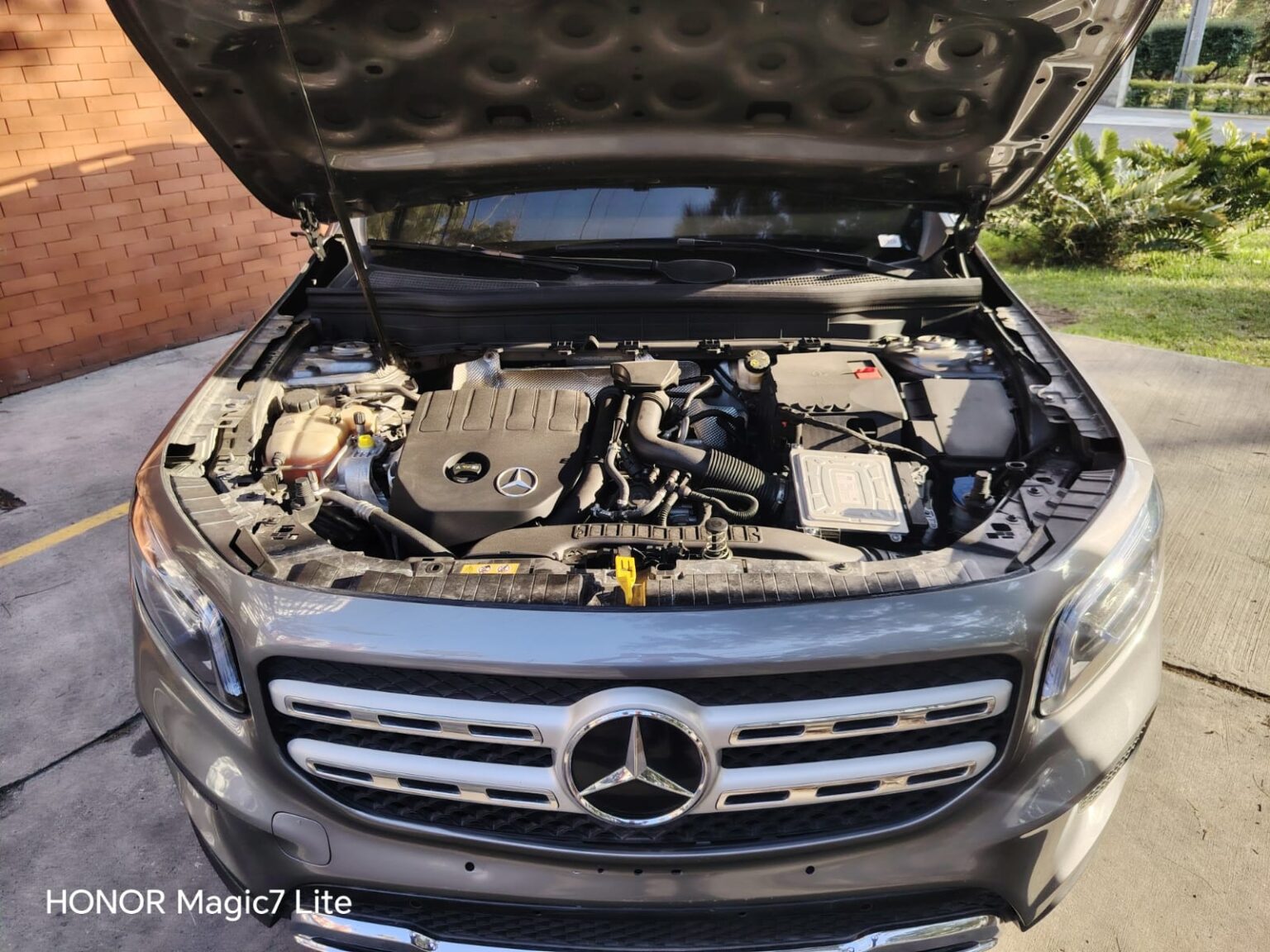 Mercedes-Benz-GLB200-2020-571HSP (2)