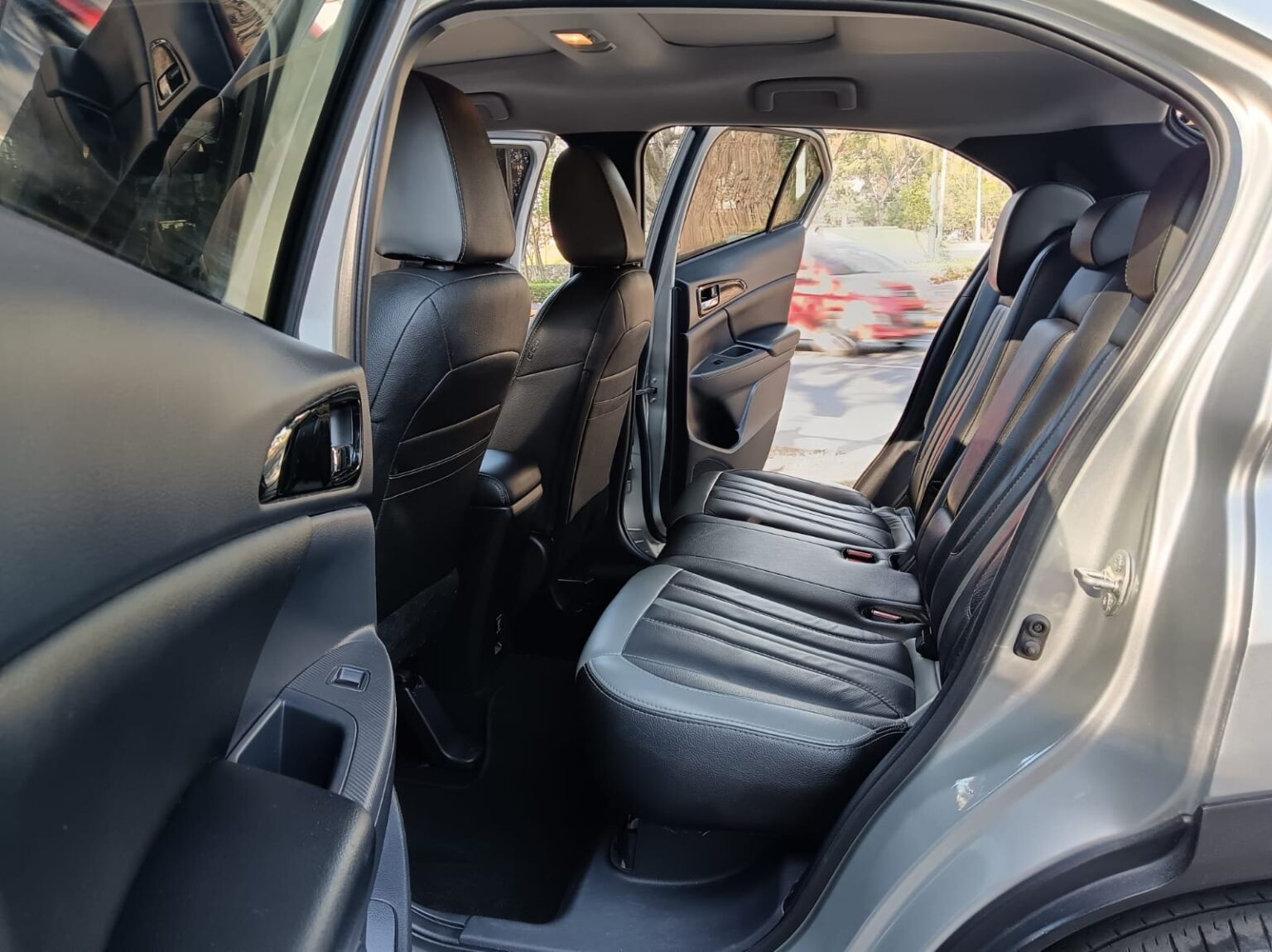 Mitsubishi-Eclipse-Cross-2023-685JRP (12)