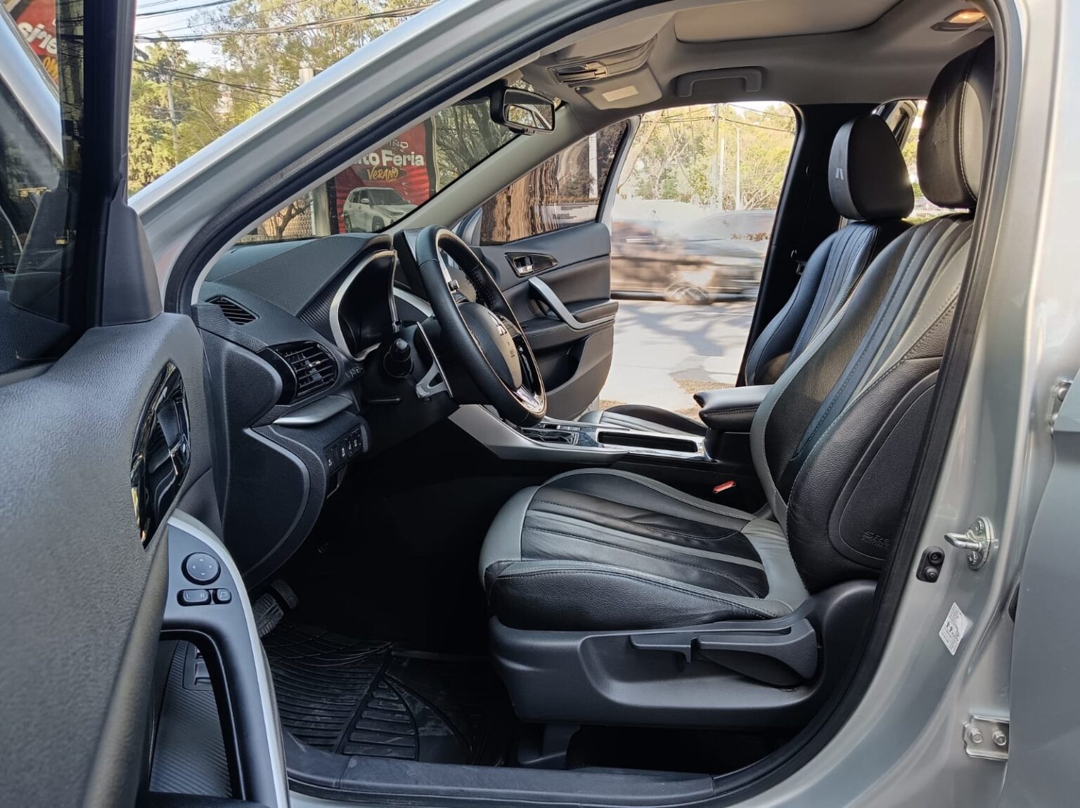 Mitsubishi-Eclipse-Cross-2023-685JRP (18)