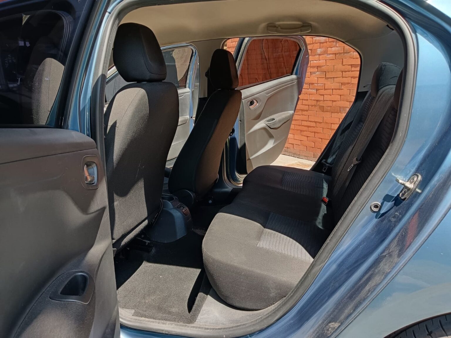 Peugeot-301-Active-2014-547FSD (12)