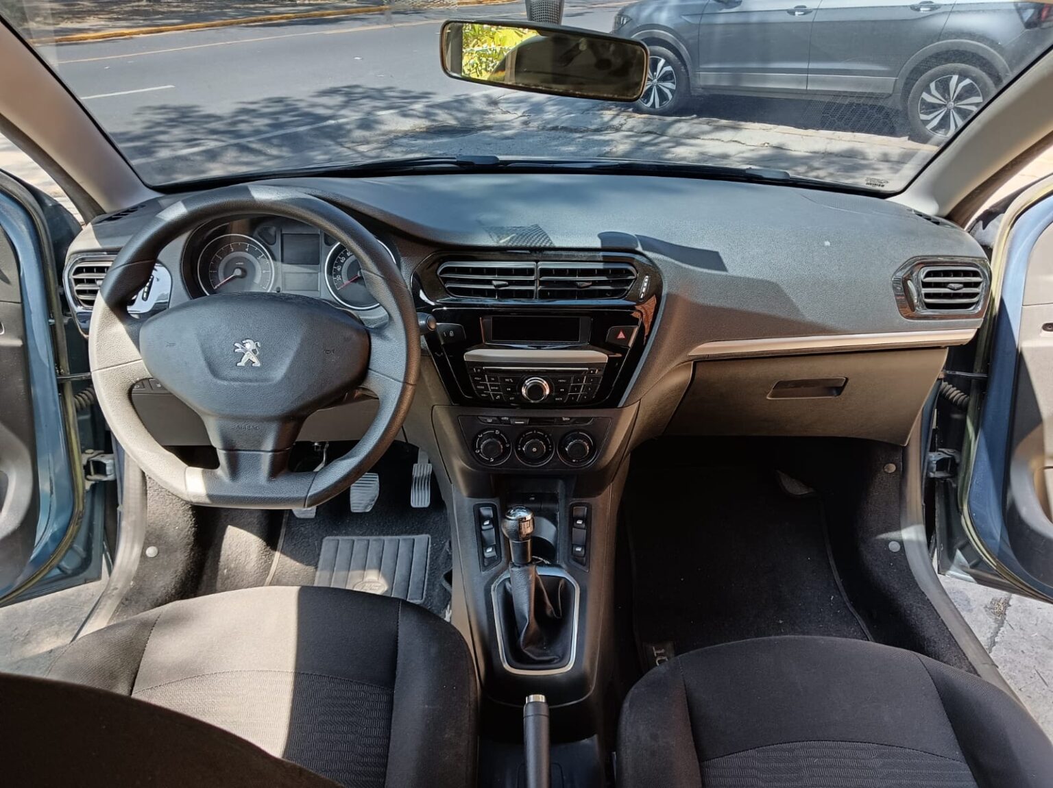 Peugeot-301-Active-2014-547FSD (8)