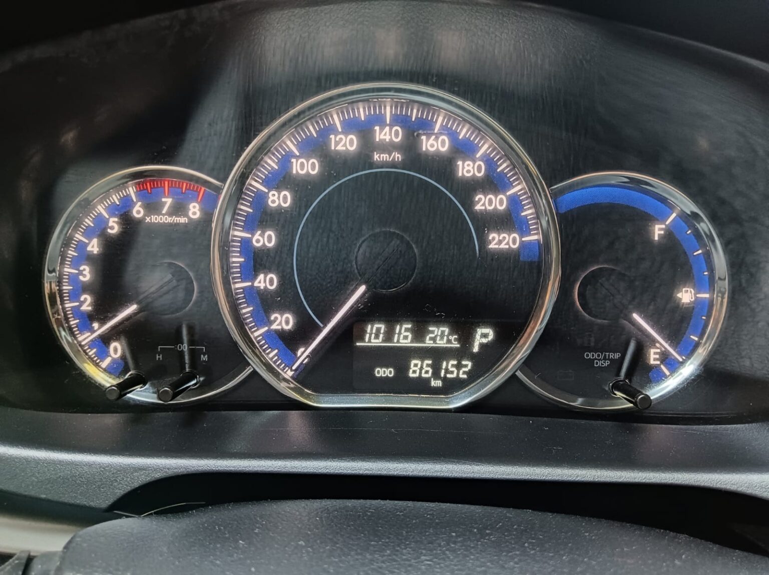 Toyota-Yaris-E-2023-215JXX (5)