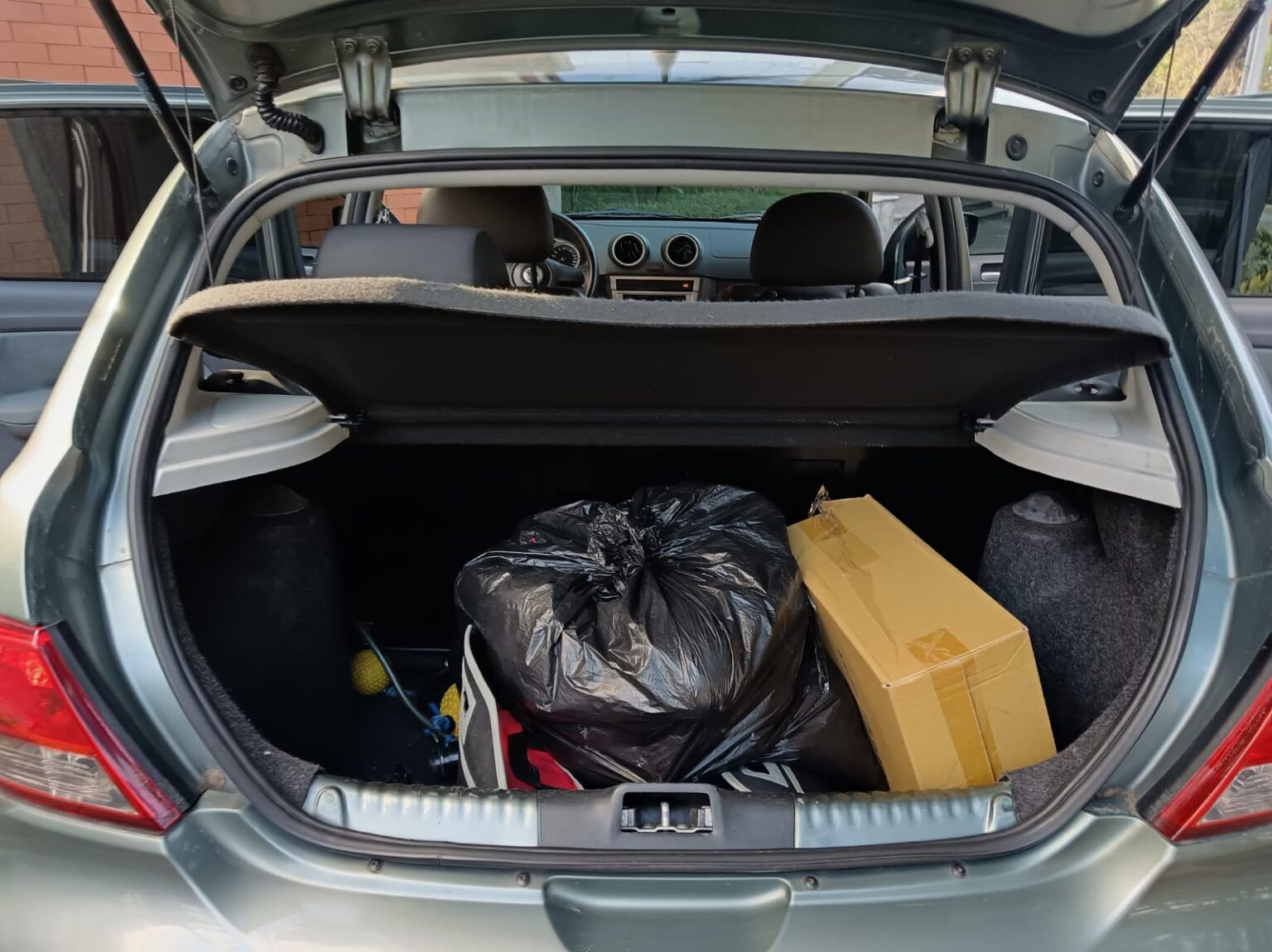 Volkswagen-Gol-2011-576DZD (9)