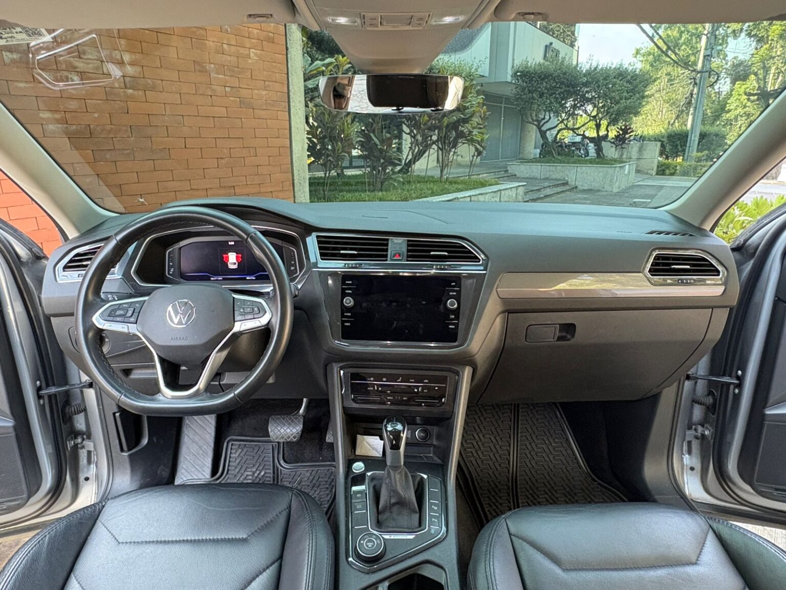 Volkswagen-Tiguan-2022-012JVS (15)