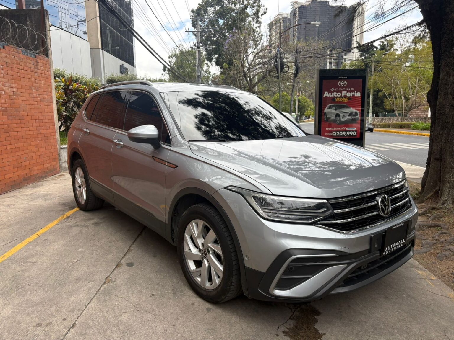 Volkswagen-Tiguan-2022-012JVS (2)