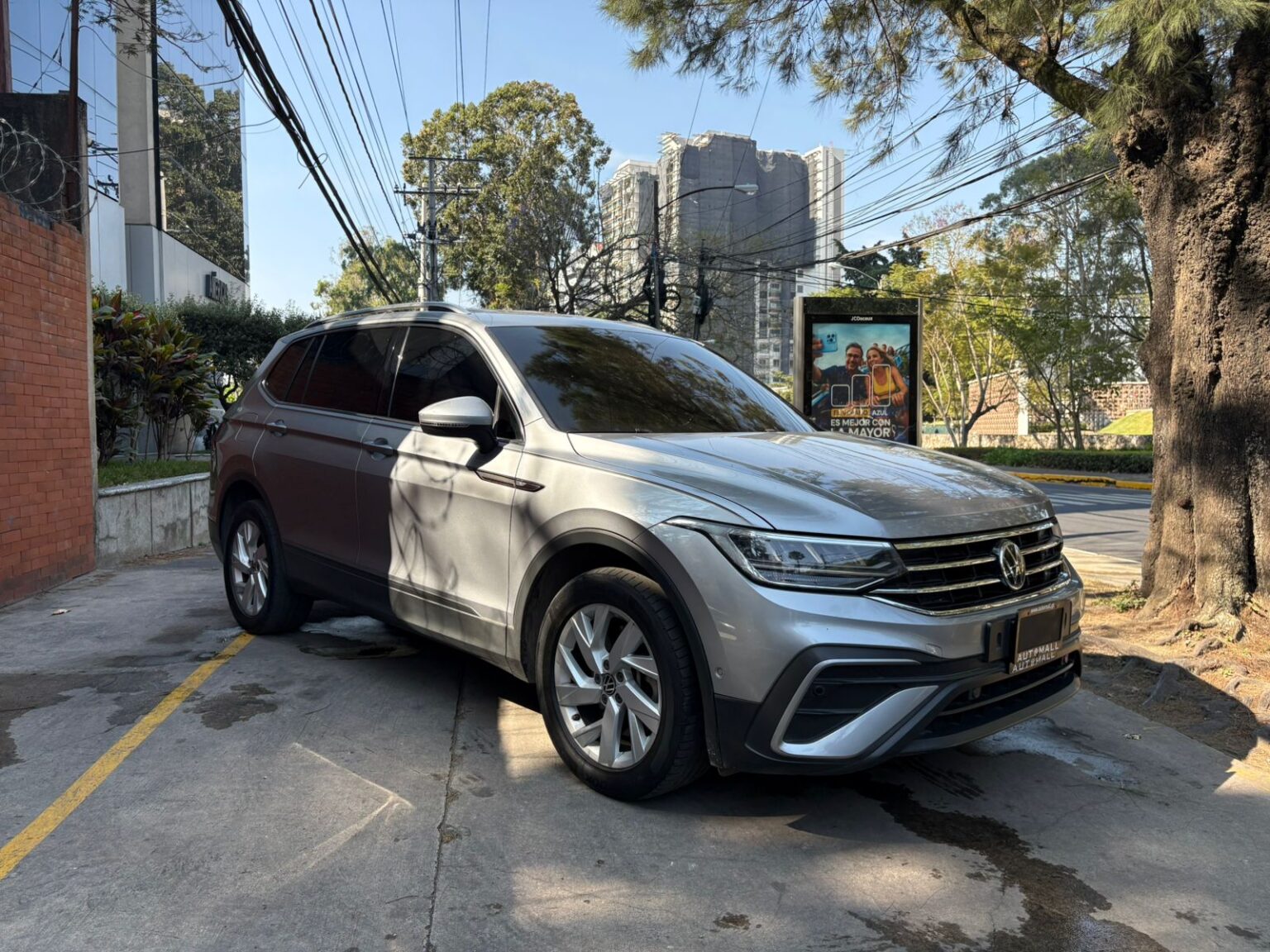 Volkswagen-Tiguan-2022-012JVS (3)