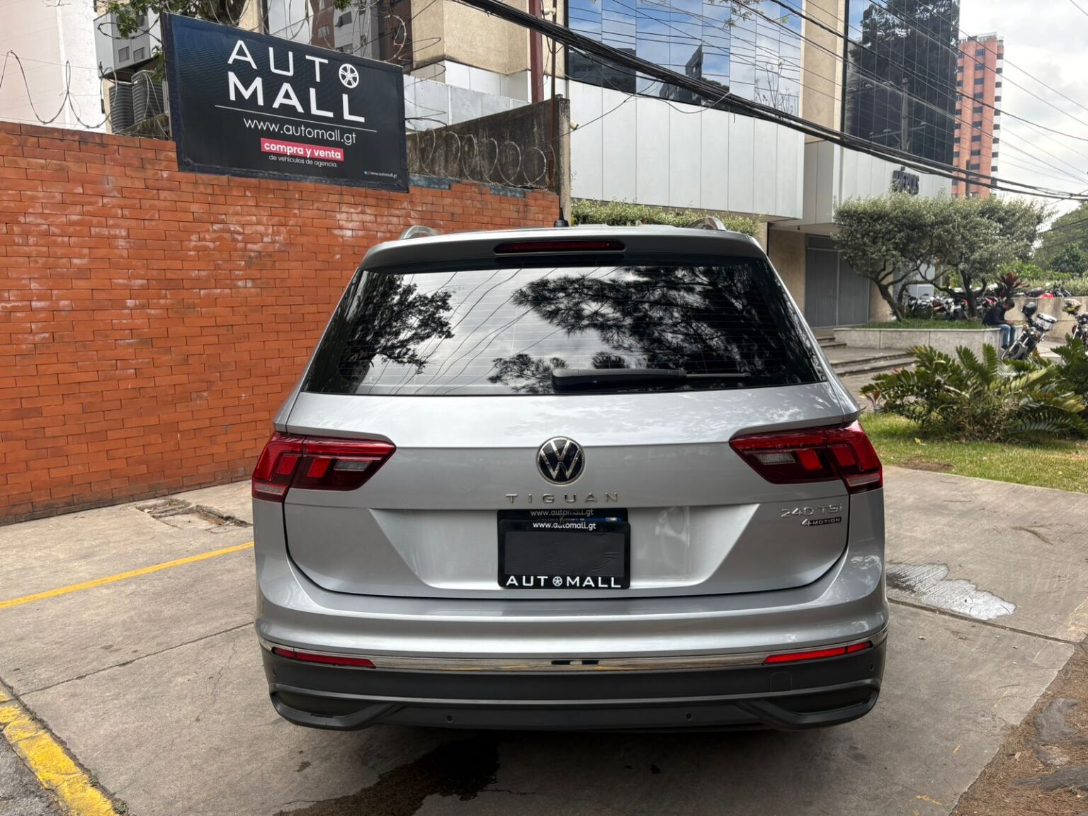 Volkswagen-Tiguan-2022-012JVS (5)