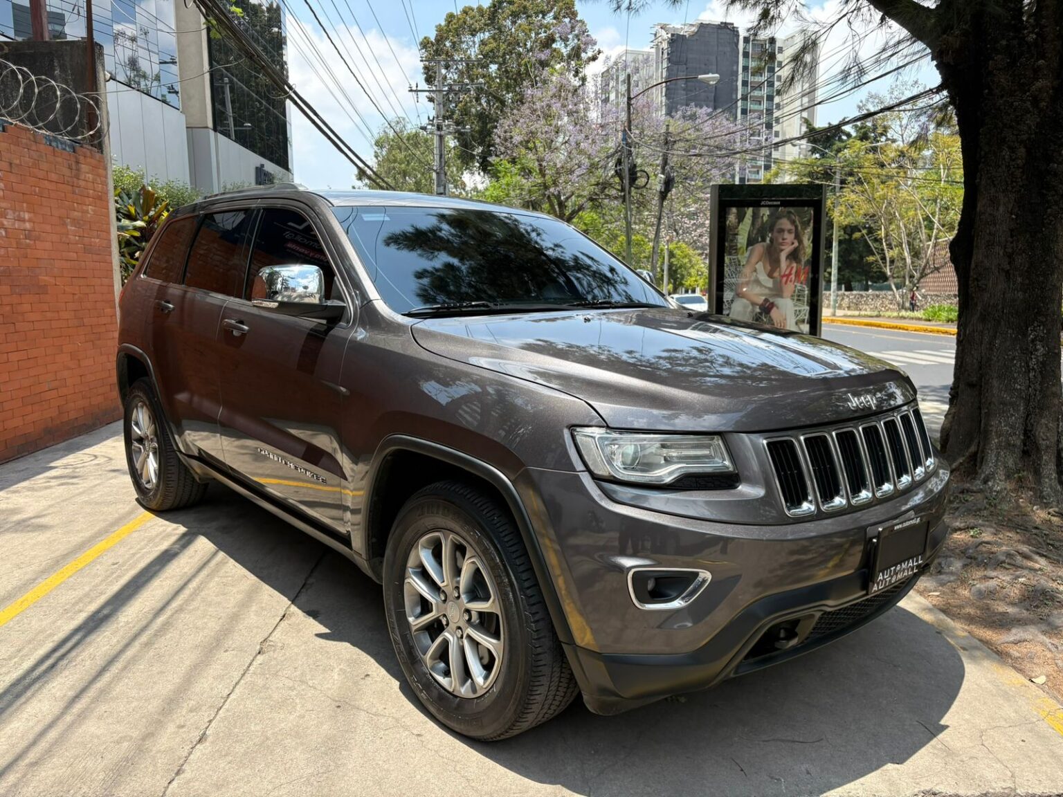Jeep-Gran-Cherokee-Laredo-2014-023FPF (2)