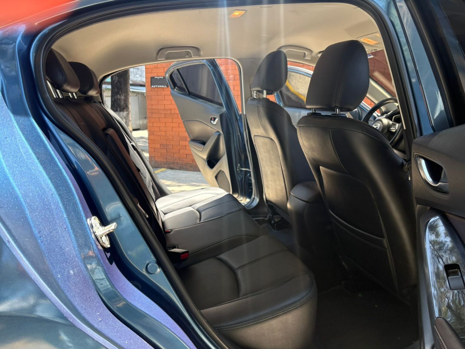 Mazda-3-Touring-AT-2017-379LBP (10)