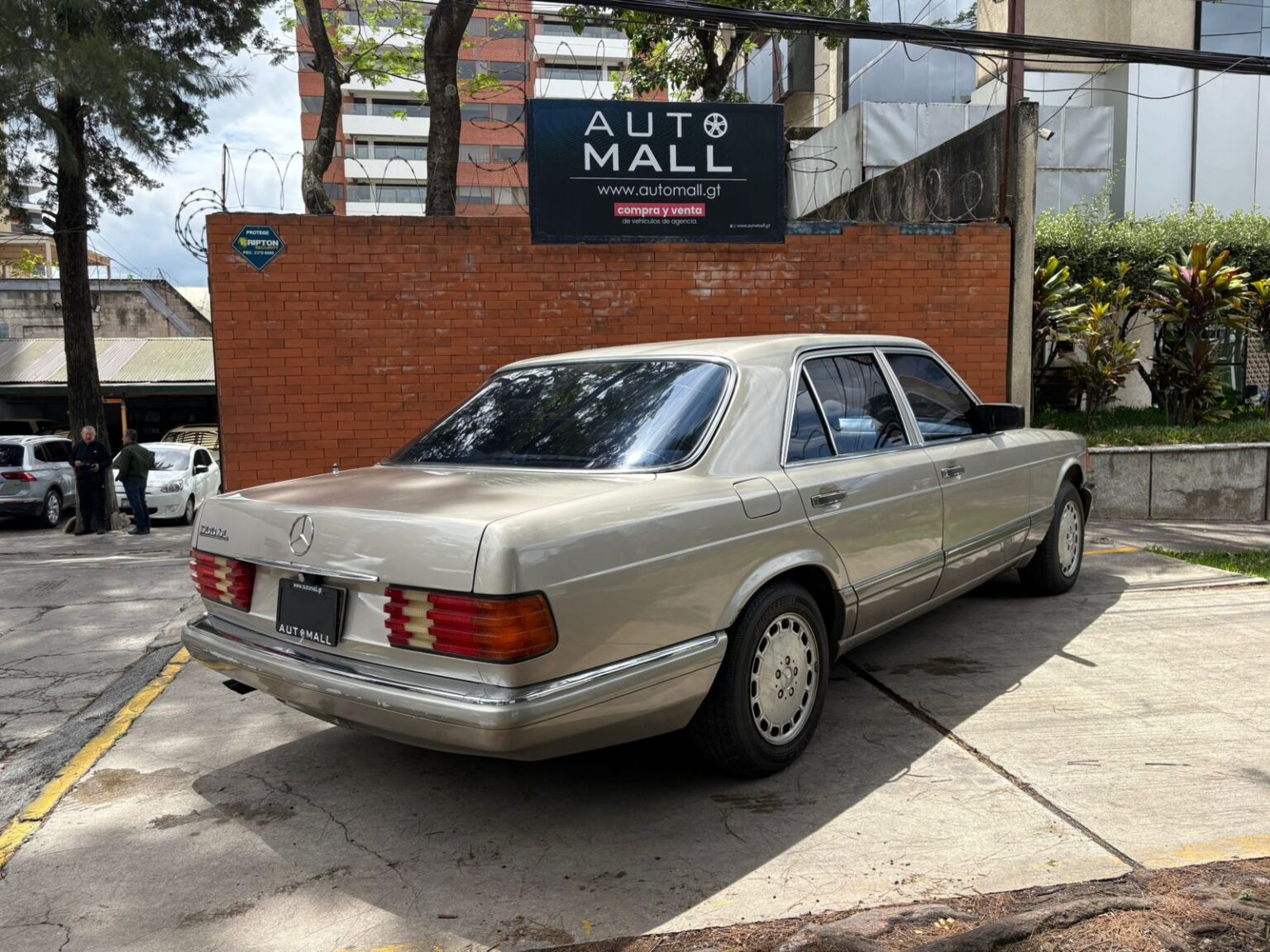 Mercedes-Benz-500SL-1987-225BMP (4)