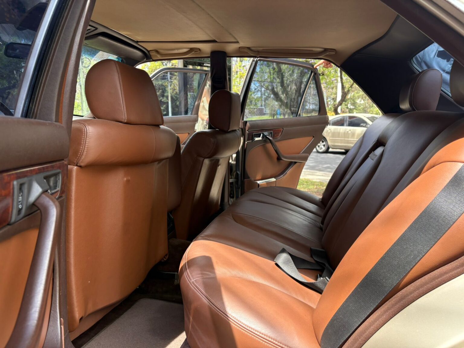 Mercedes-Benz-500SL-1987-225BMP (9)