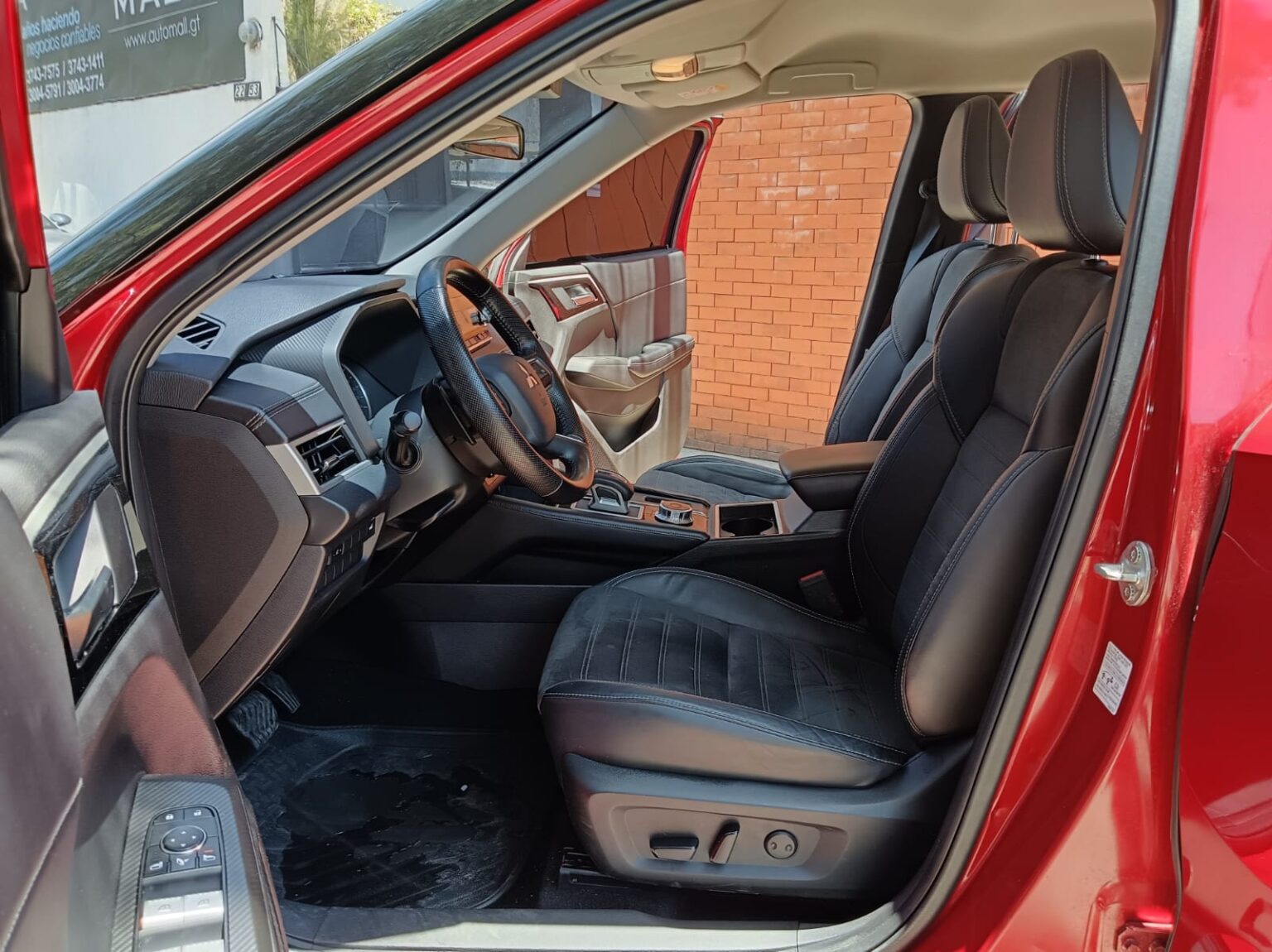 Mitsubishi-Outlander-2023-555JVT (13)