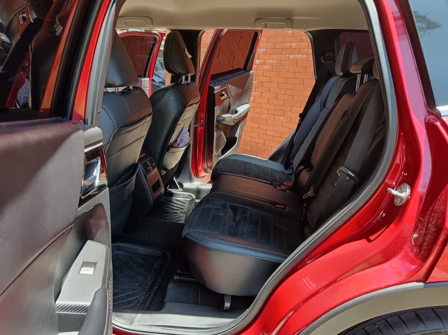 Mitsubishi-Outlander-2023-555JVT (8)