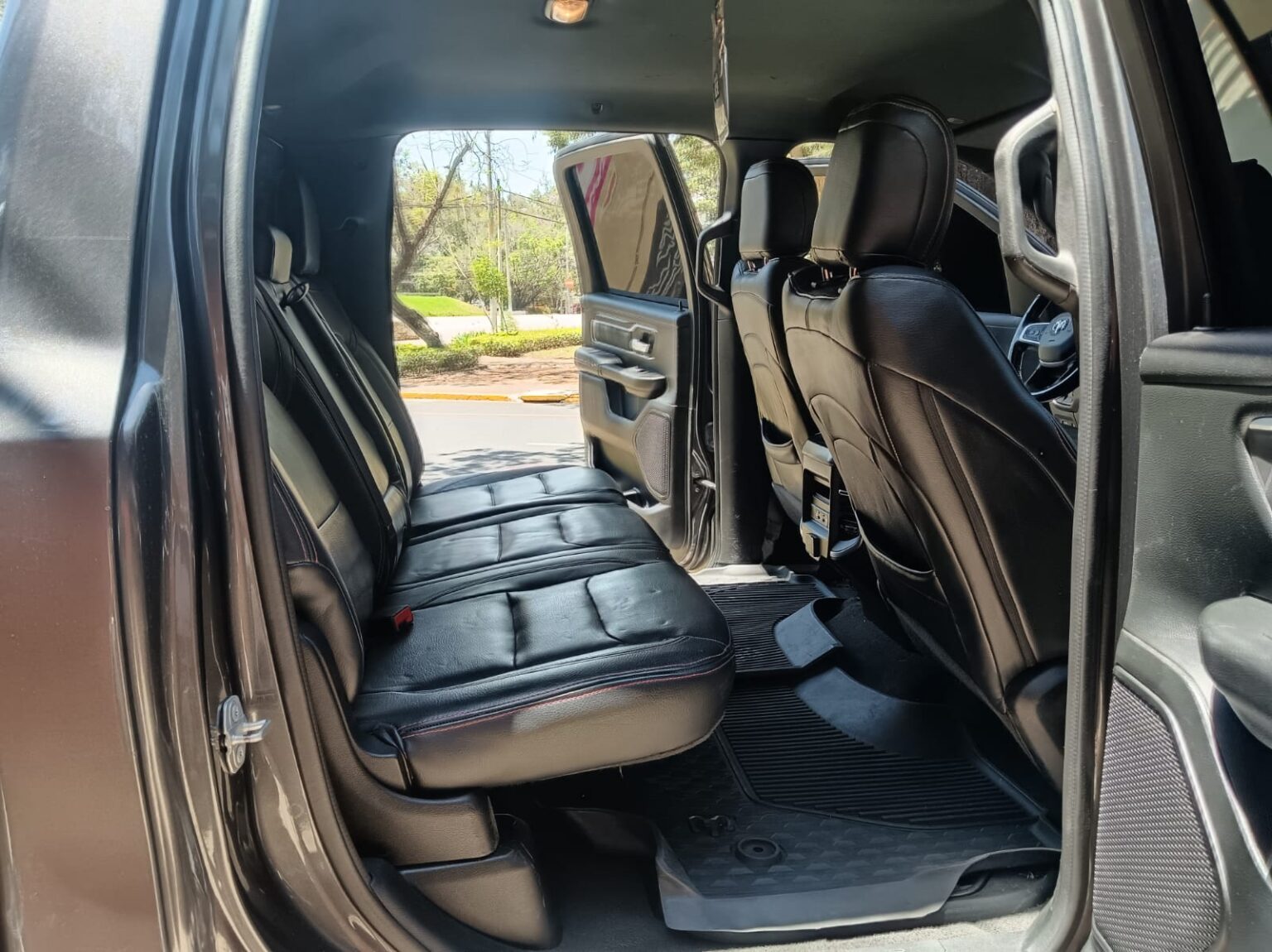 RAM-1500-BigHorn-2020-297KTB (9)