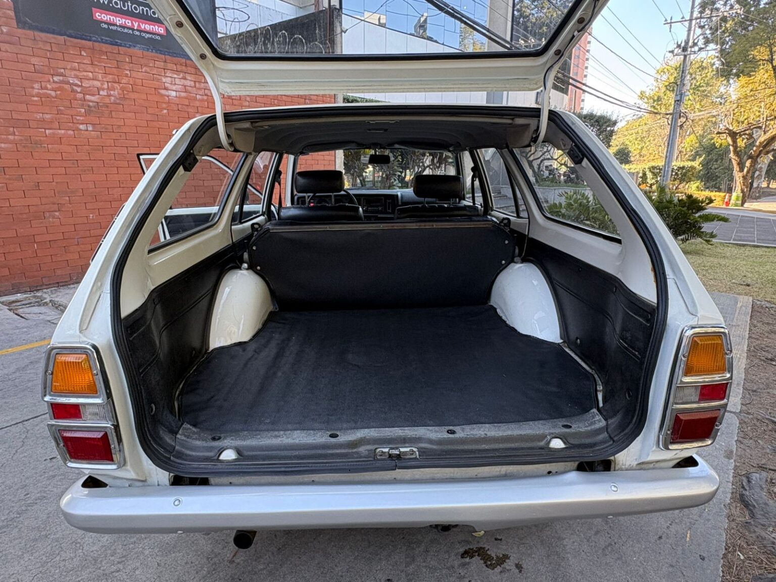 Toyota-Corona-1977-415BDK (17)