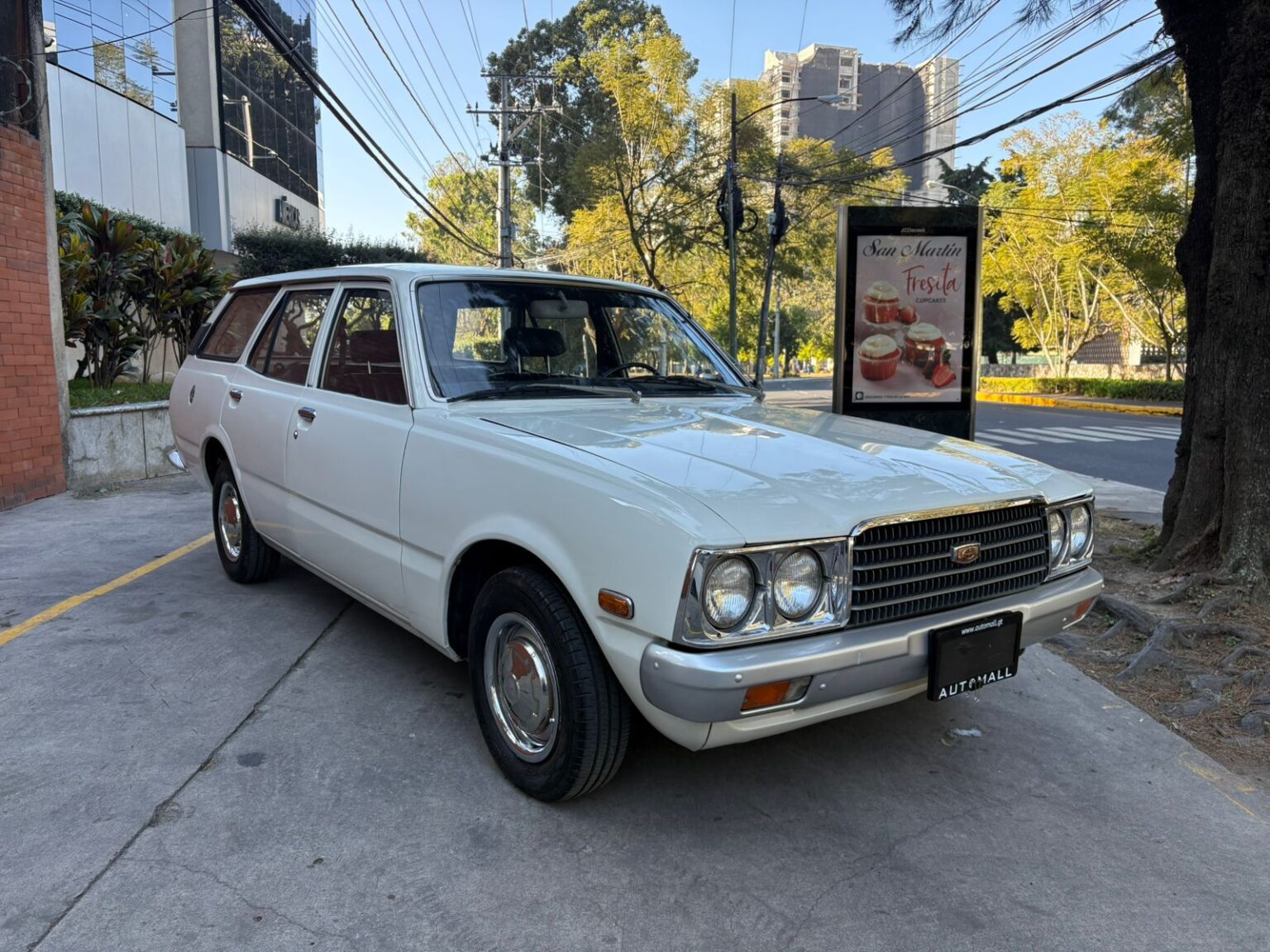Toyota-Corona-1977-415BDK (2)
