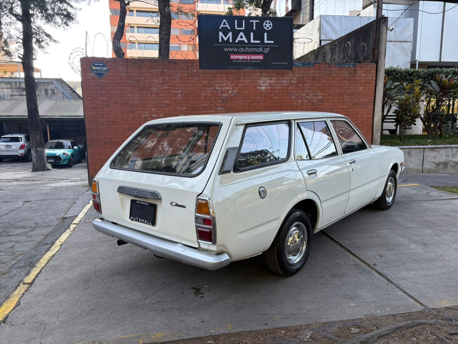 Toyota-Corona-1977-415BDK (6)