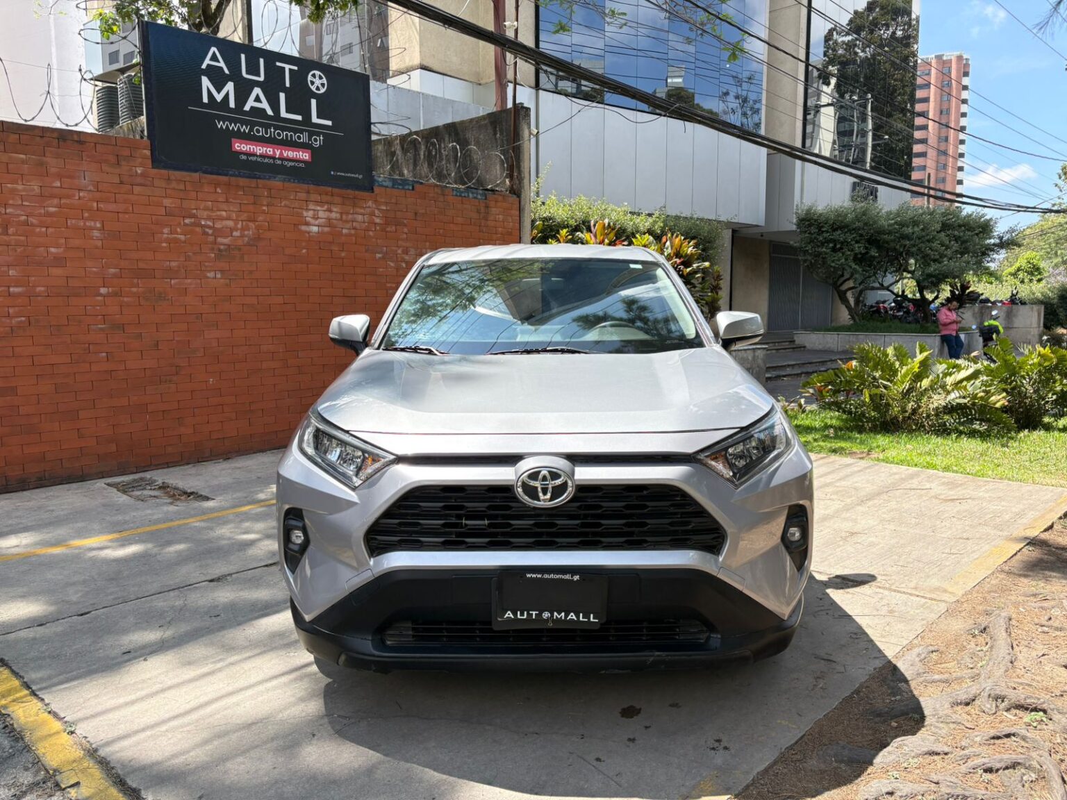 Toyota-Rav4-2023-724JWV (1)