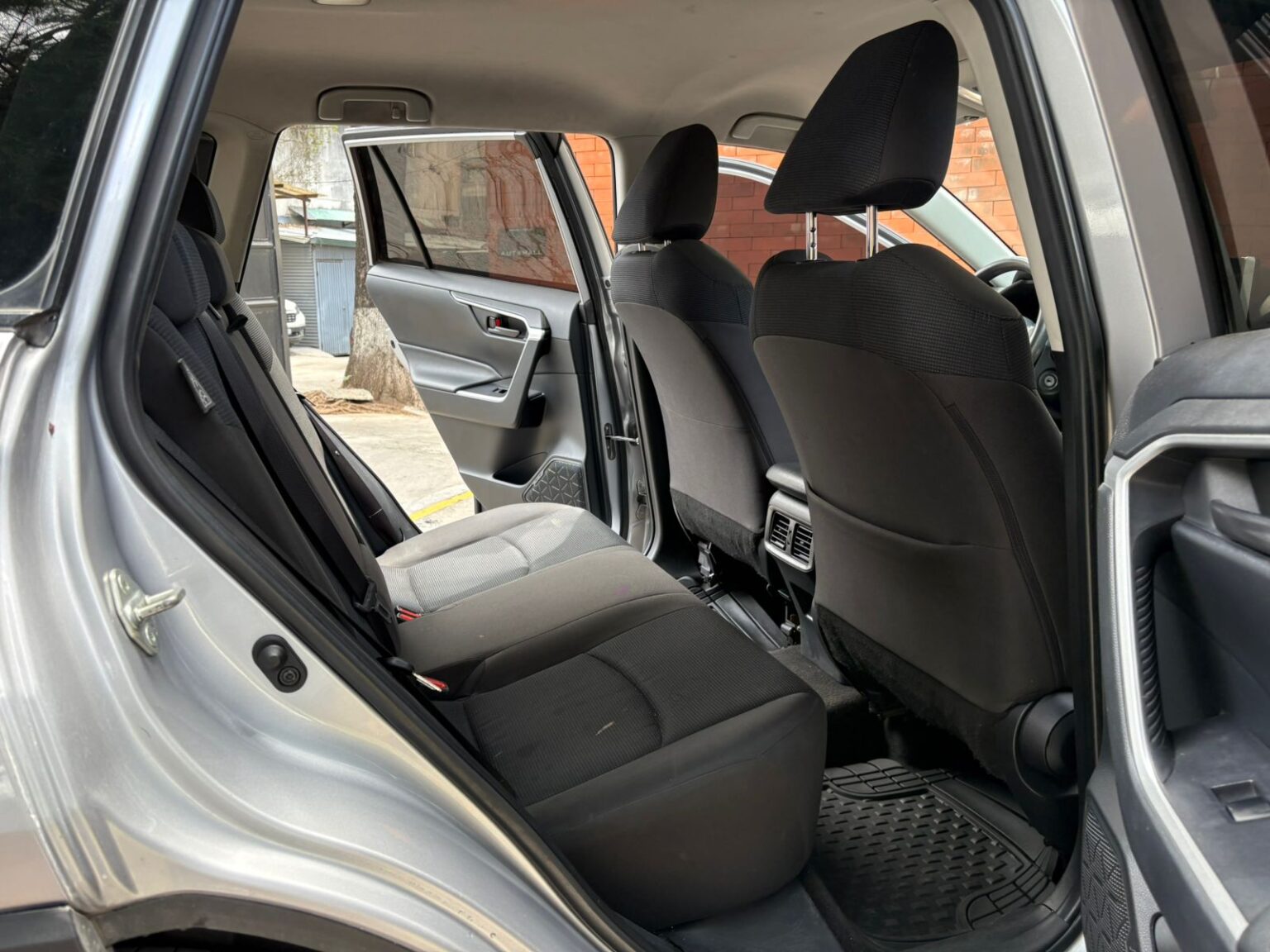 Toyota-Rav4-2023-724JWV (11)