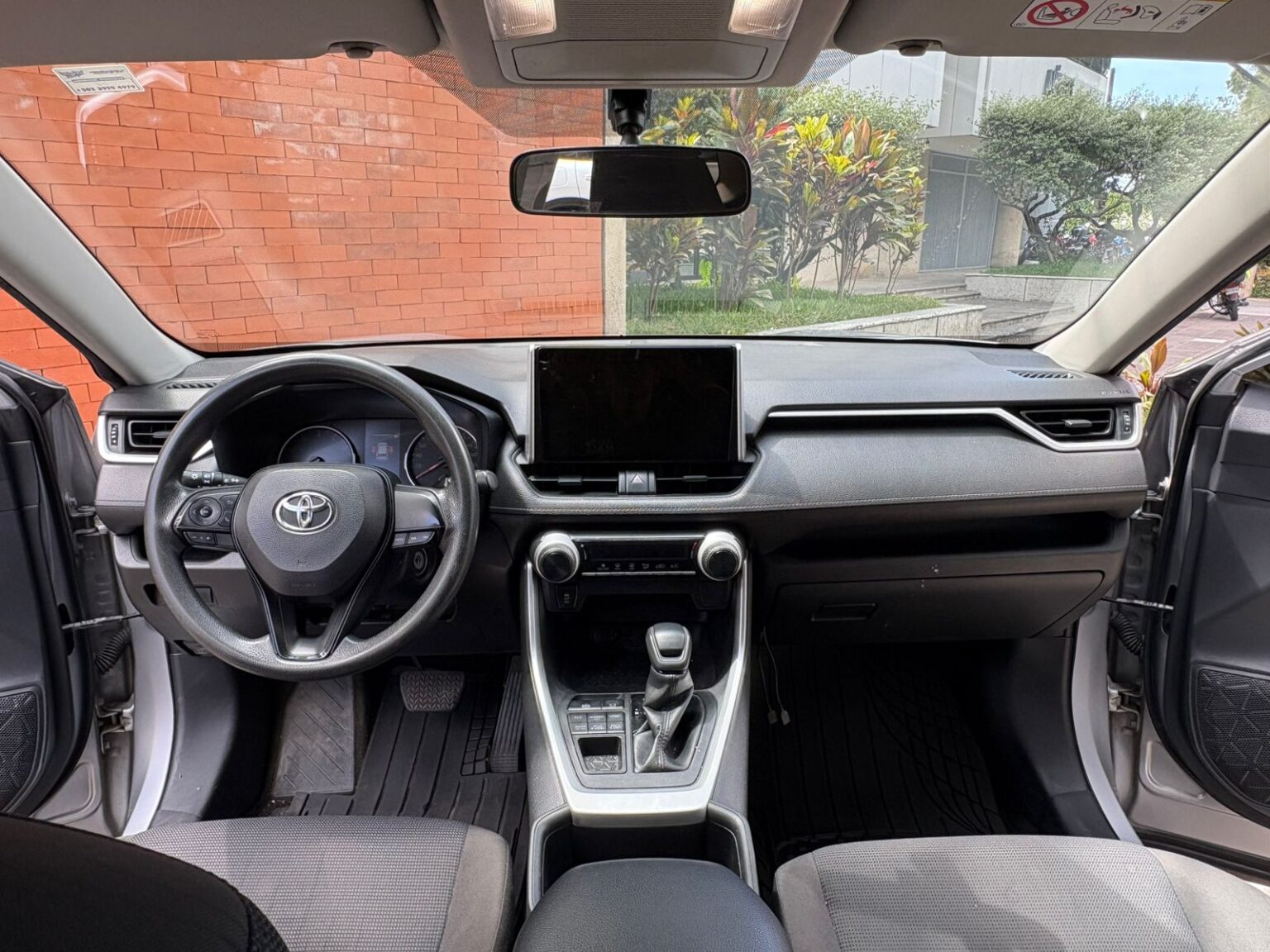 Toyota-Rav4-2023-724JWV (12)