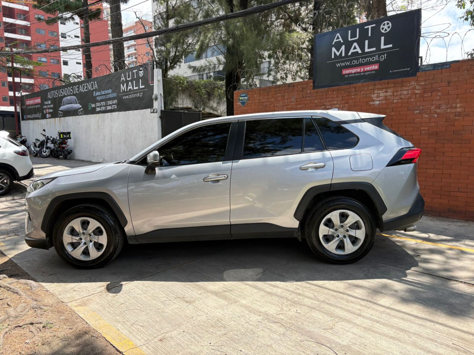 Toyota-Rav4-2023-724JWV (13)