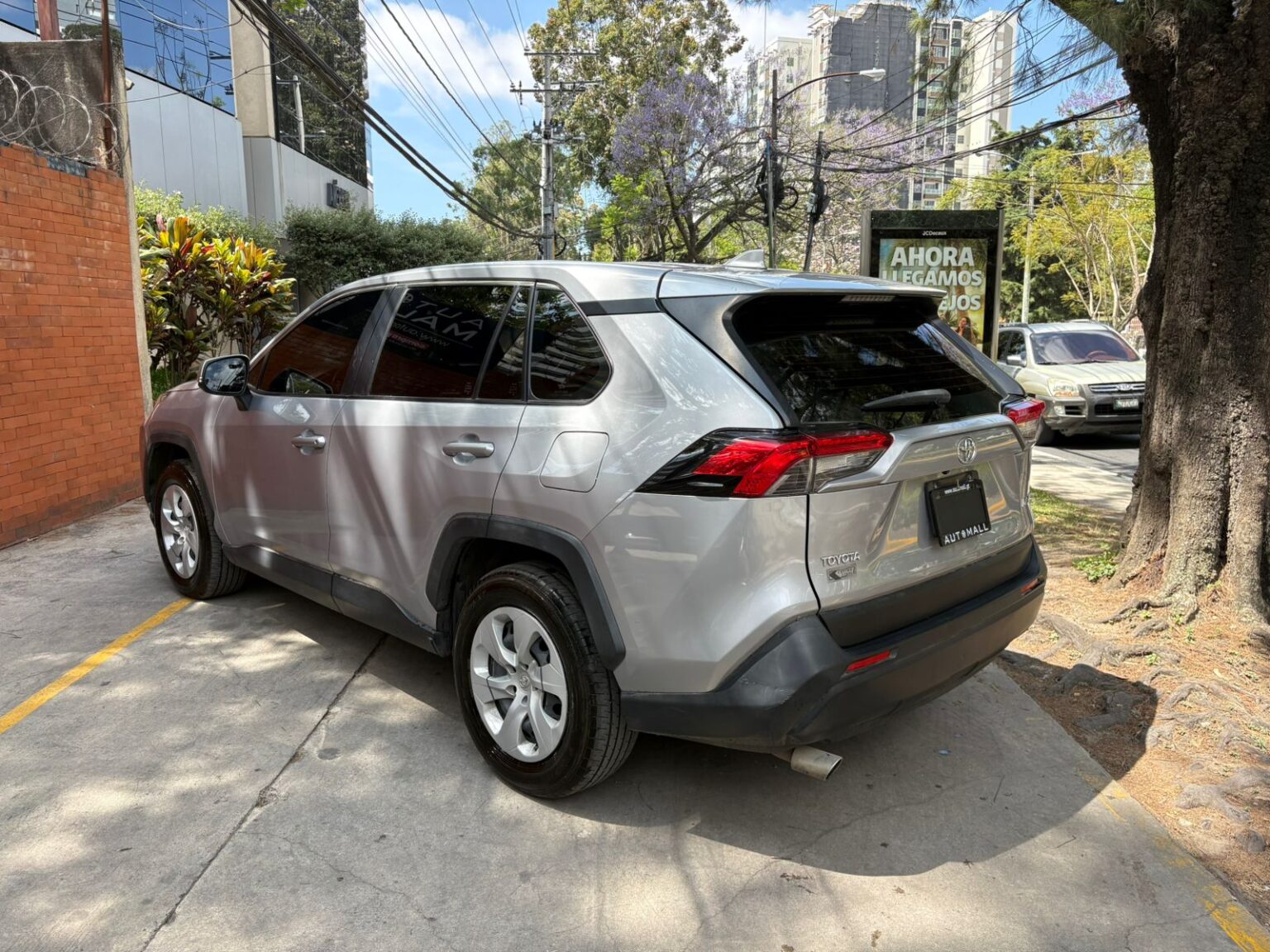 Toyota-Rav4-2023-724JWV (6)
