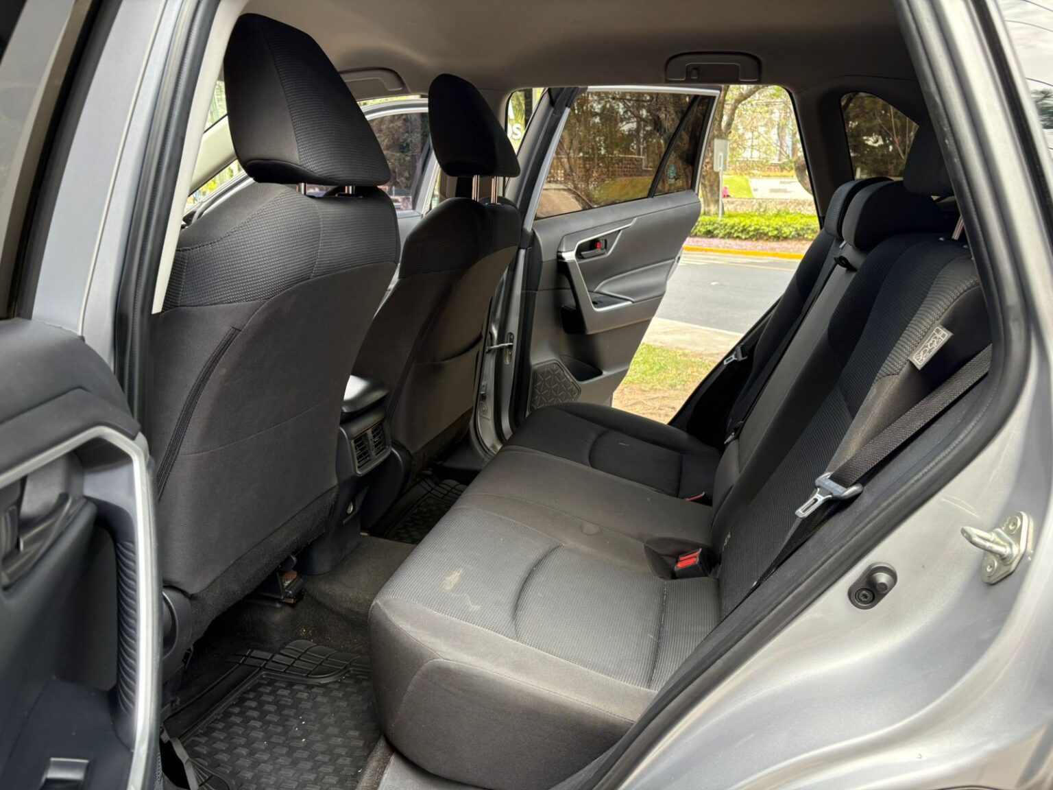 Toyota-Rav4-2023-724JWV (9)