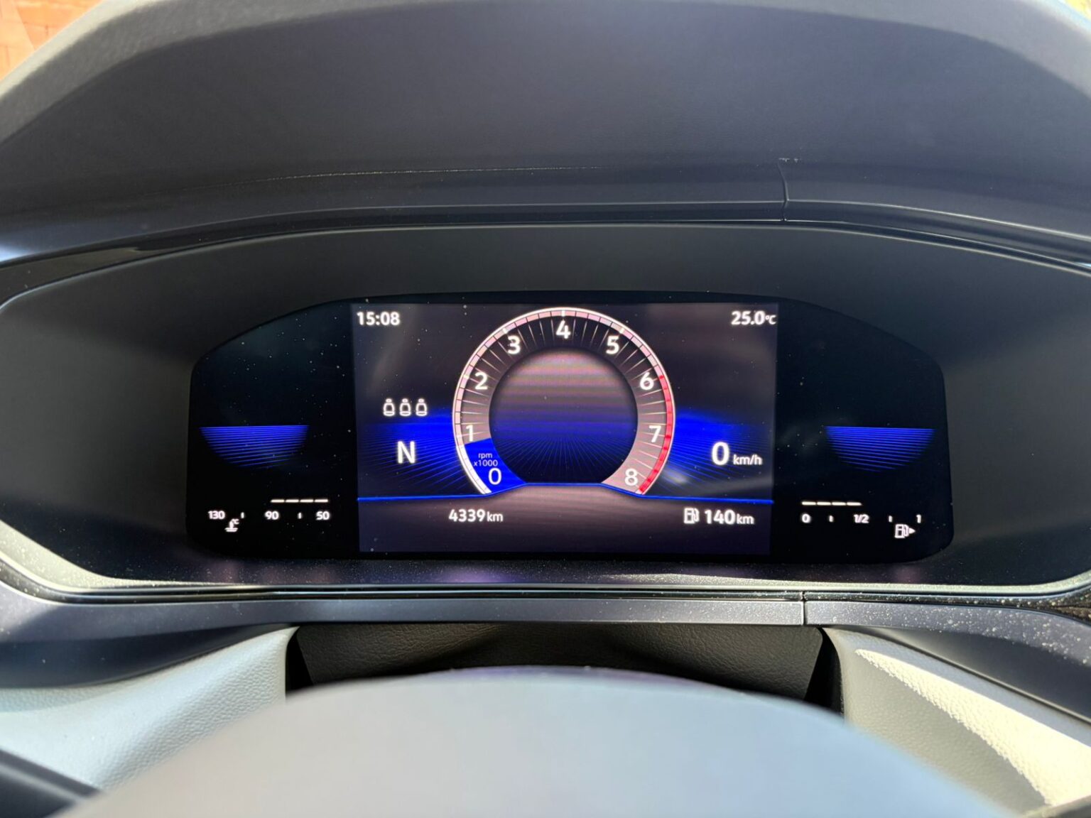 Volkswagen-Taos-2023-611KNH (14)