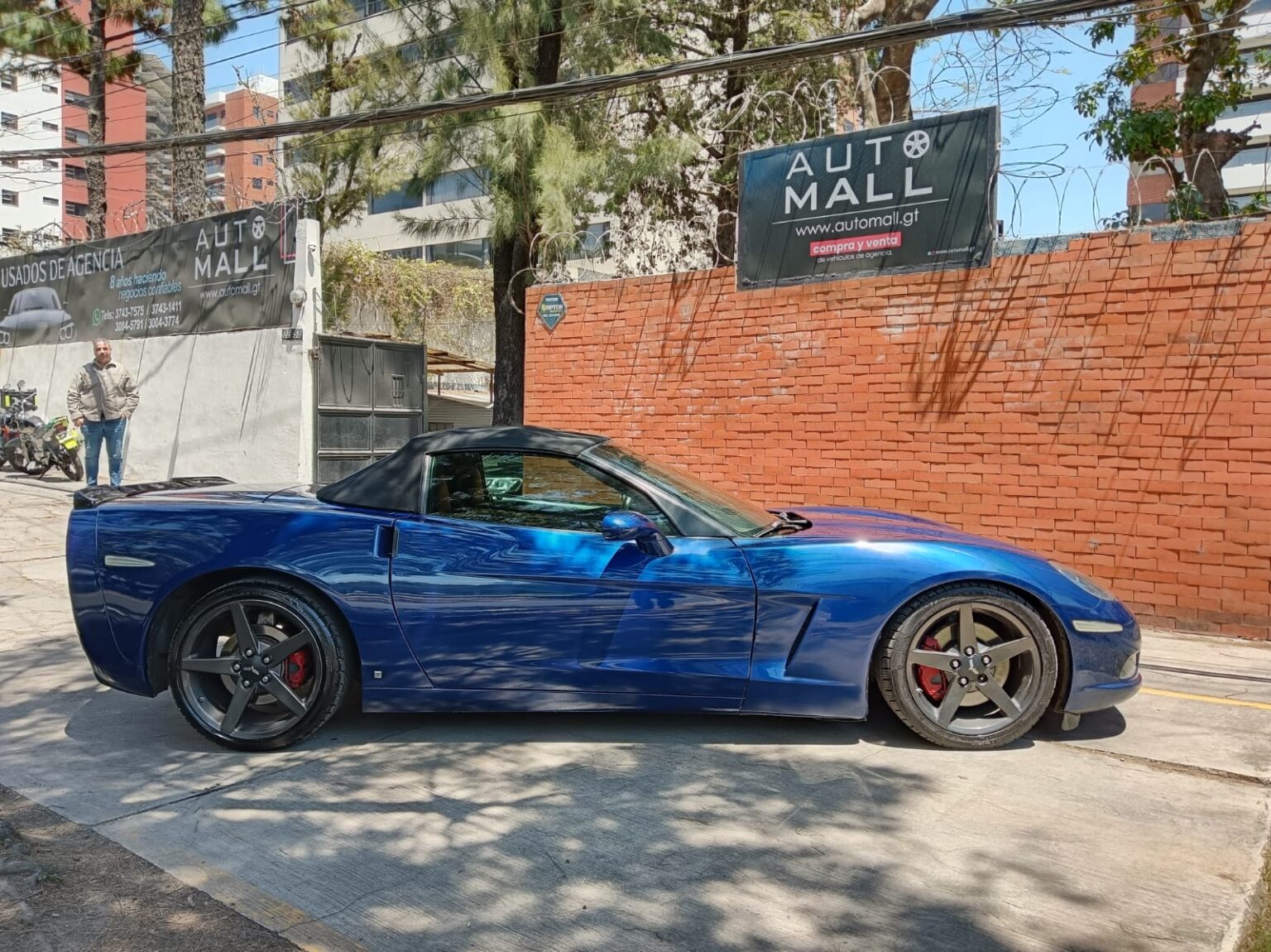 Chevrolet-Corvette-Comvertible-2006-871KHQ (5)