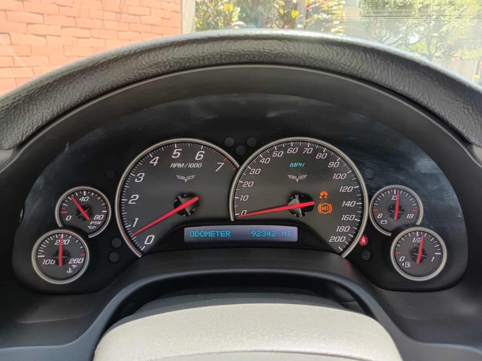 Chevrolet-Corvette-Comvertible-2006-871KHQ (9)