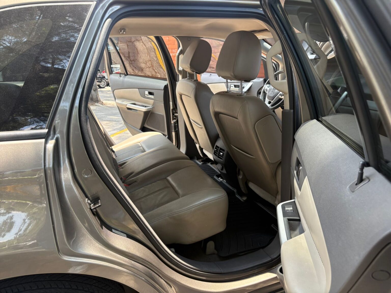 Ford-Edge-SEL-2013-043FMH (11)