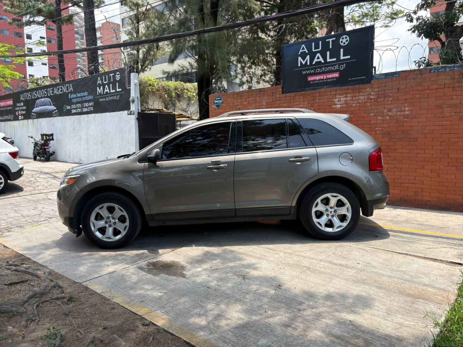 Ford-Edge-SEL-2013-043FMH (7)